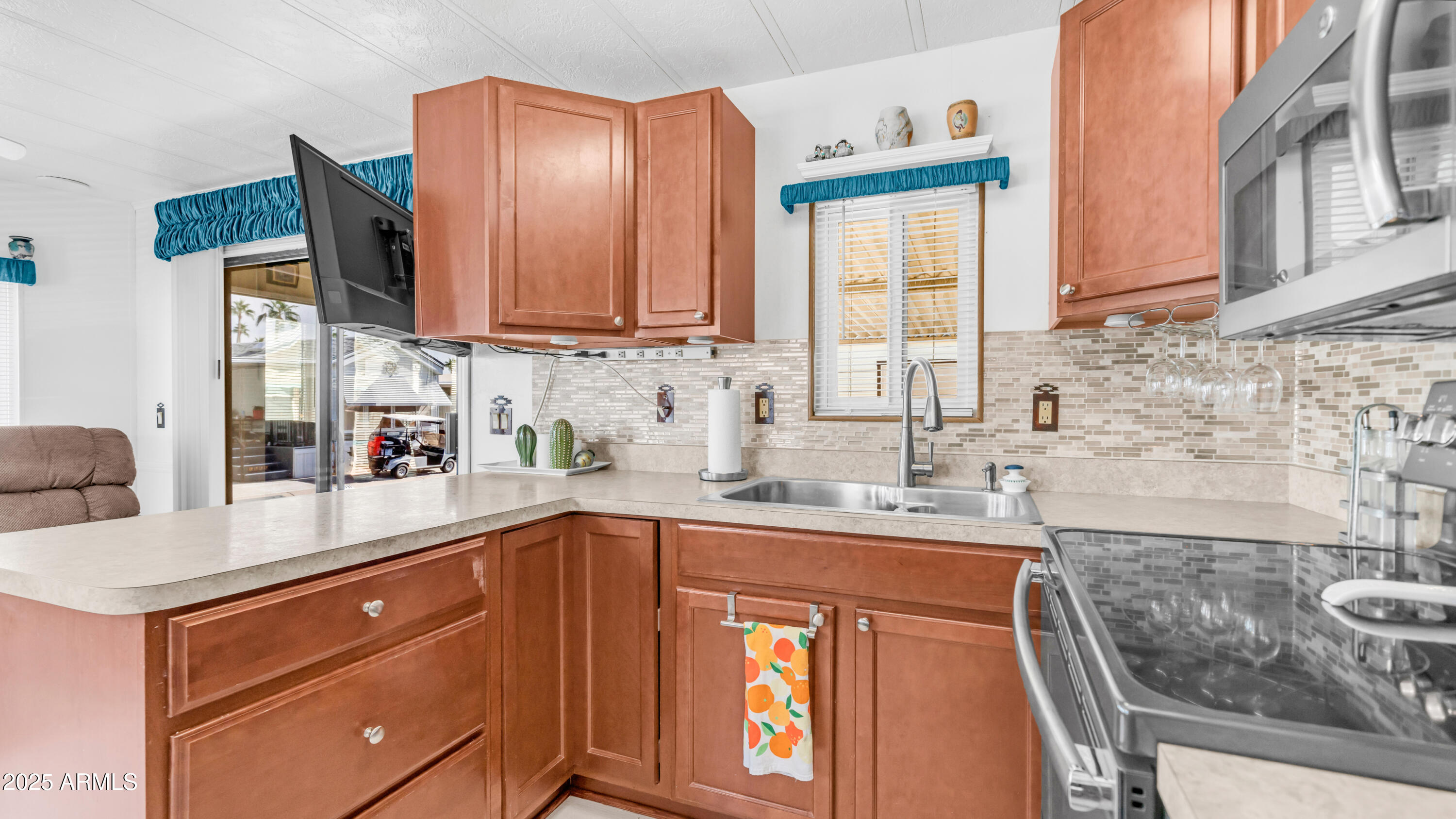 1014 PROPSECTOR Drive