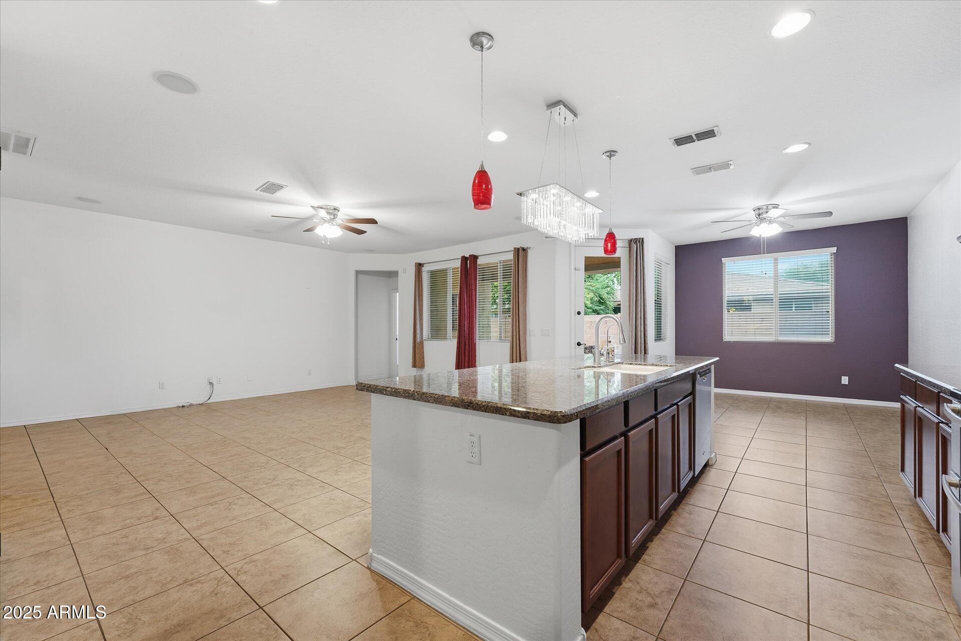 1520 E KINGBIRD Drive