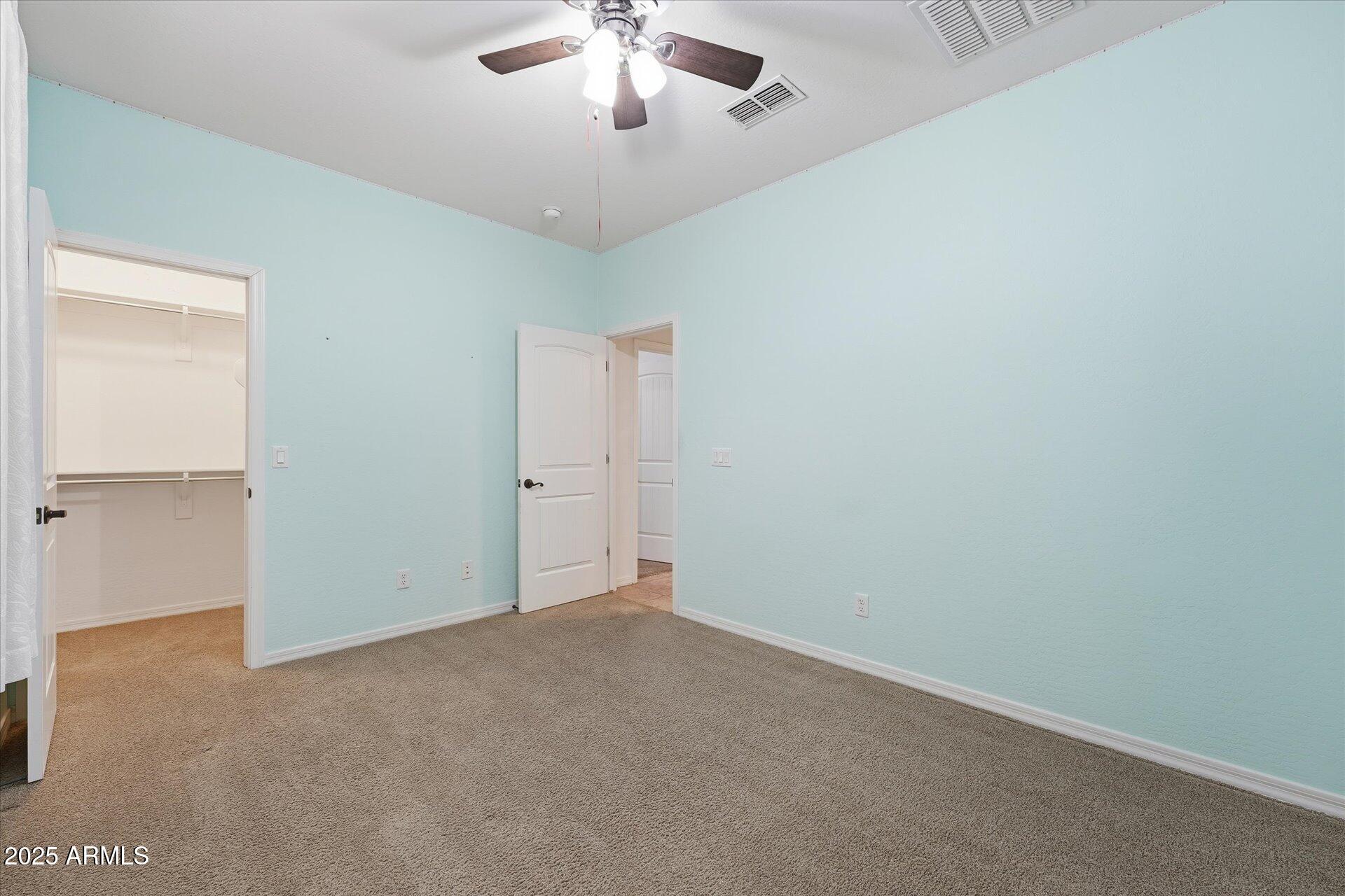 1520 E KINGBIRD Drive