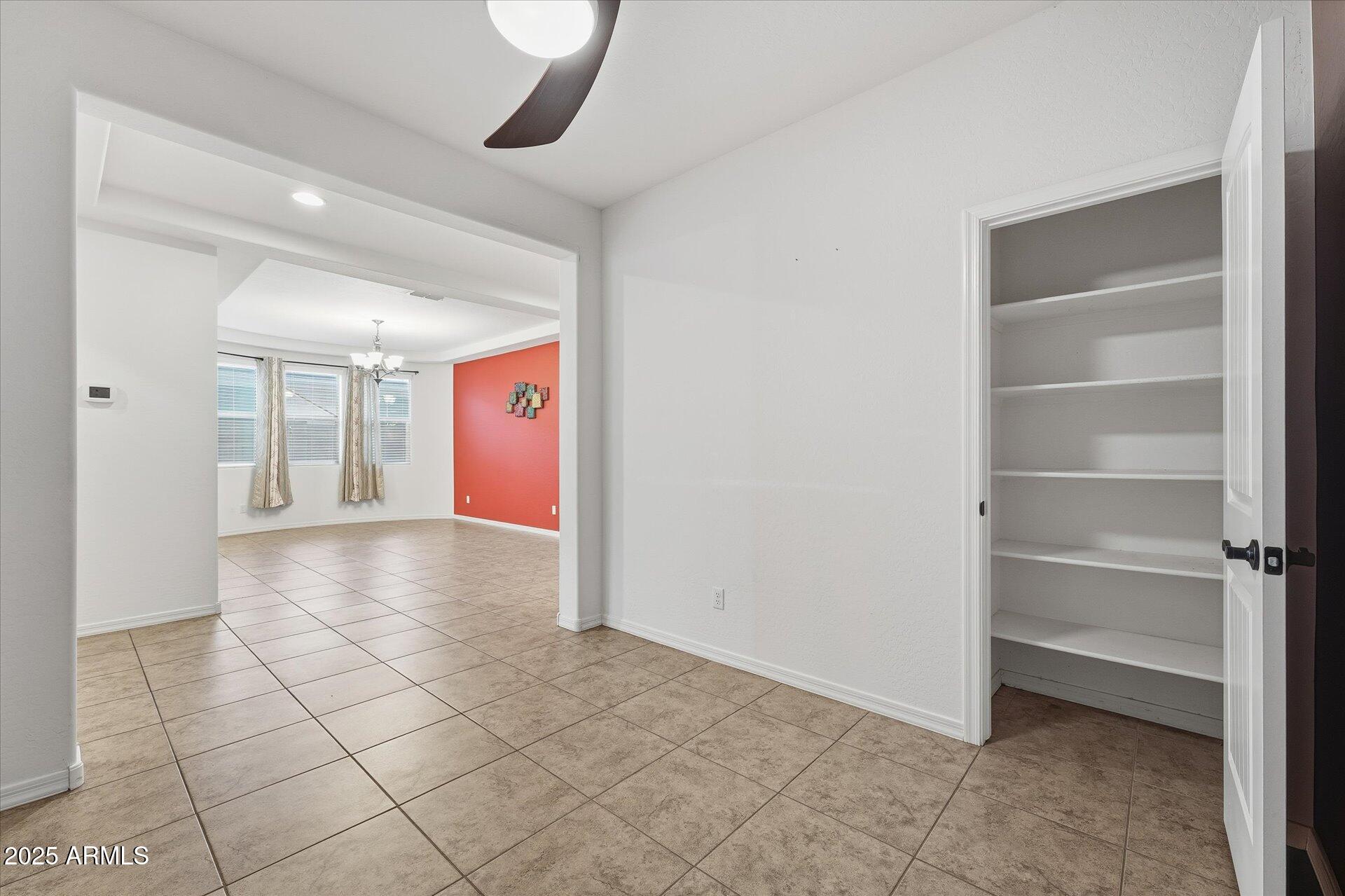 1520 E KINGBIRD Drive