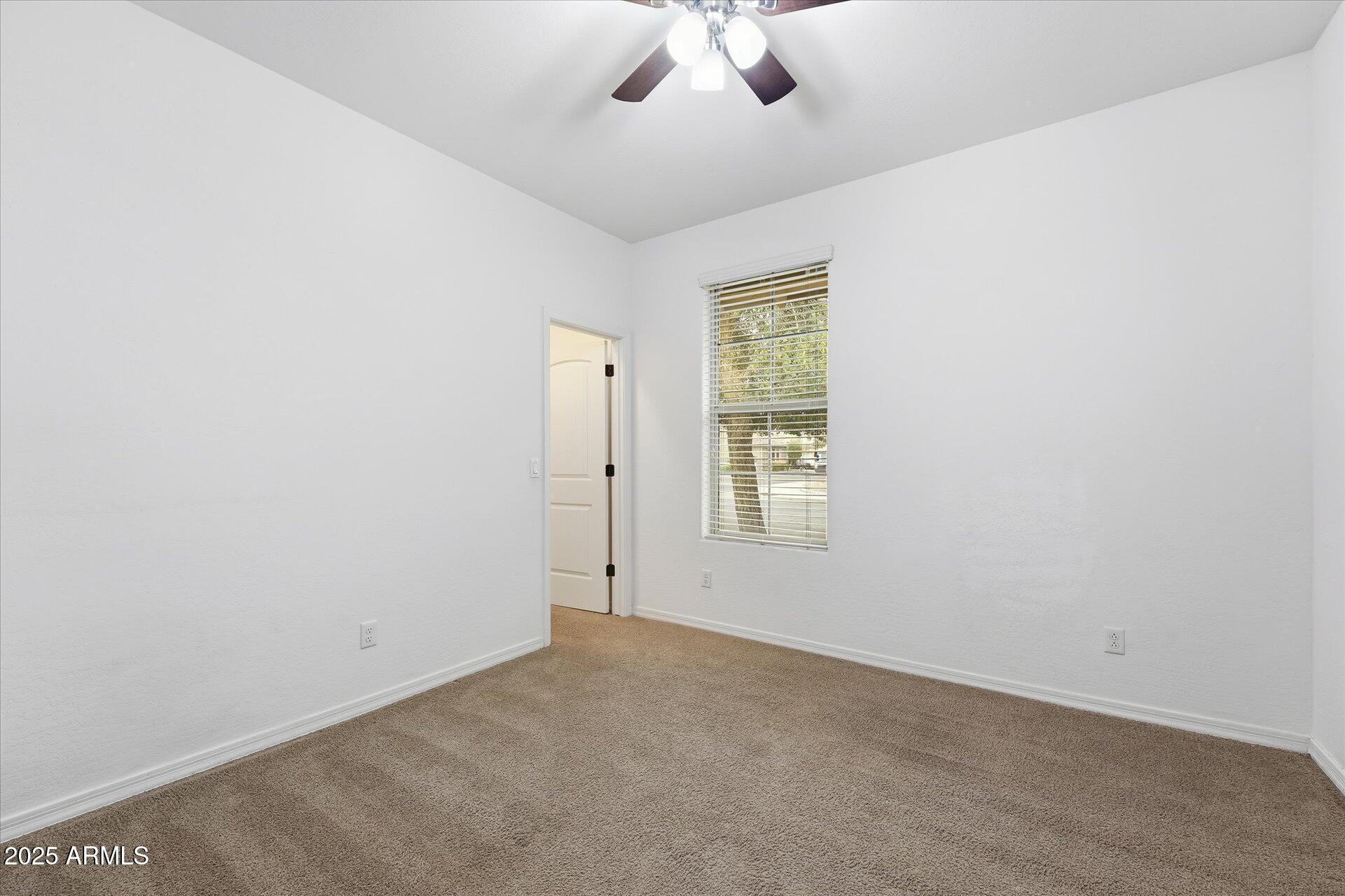 1520 E KINGBIRD Drive