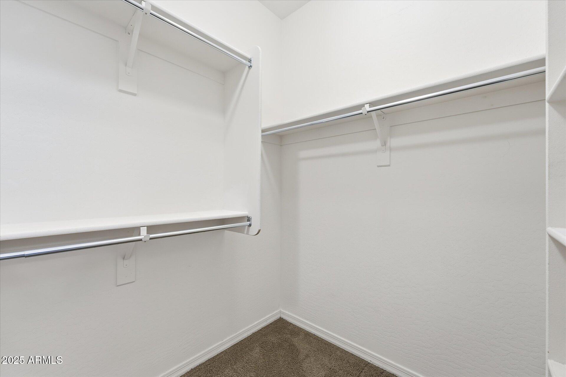 1520 E KINGBIRD Drive