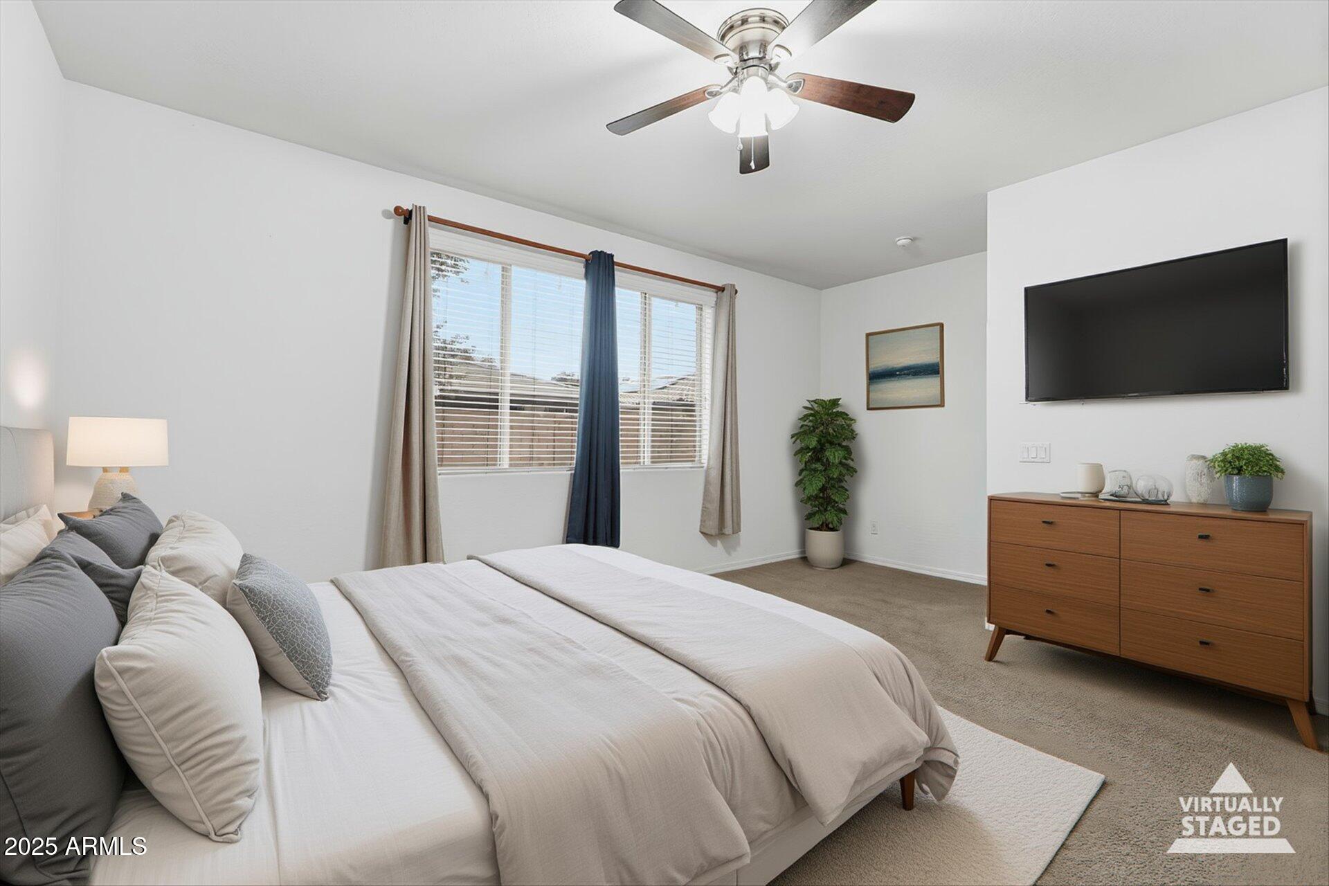 1520 E KINGBIRD Drive