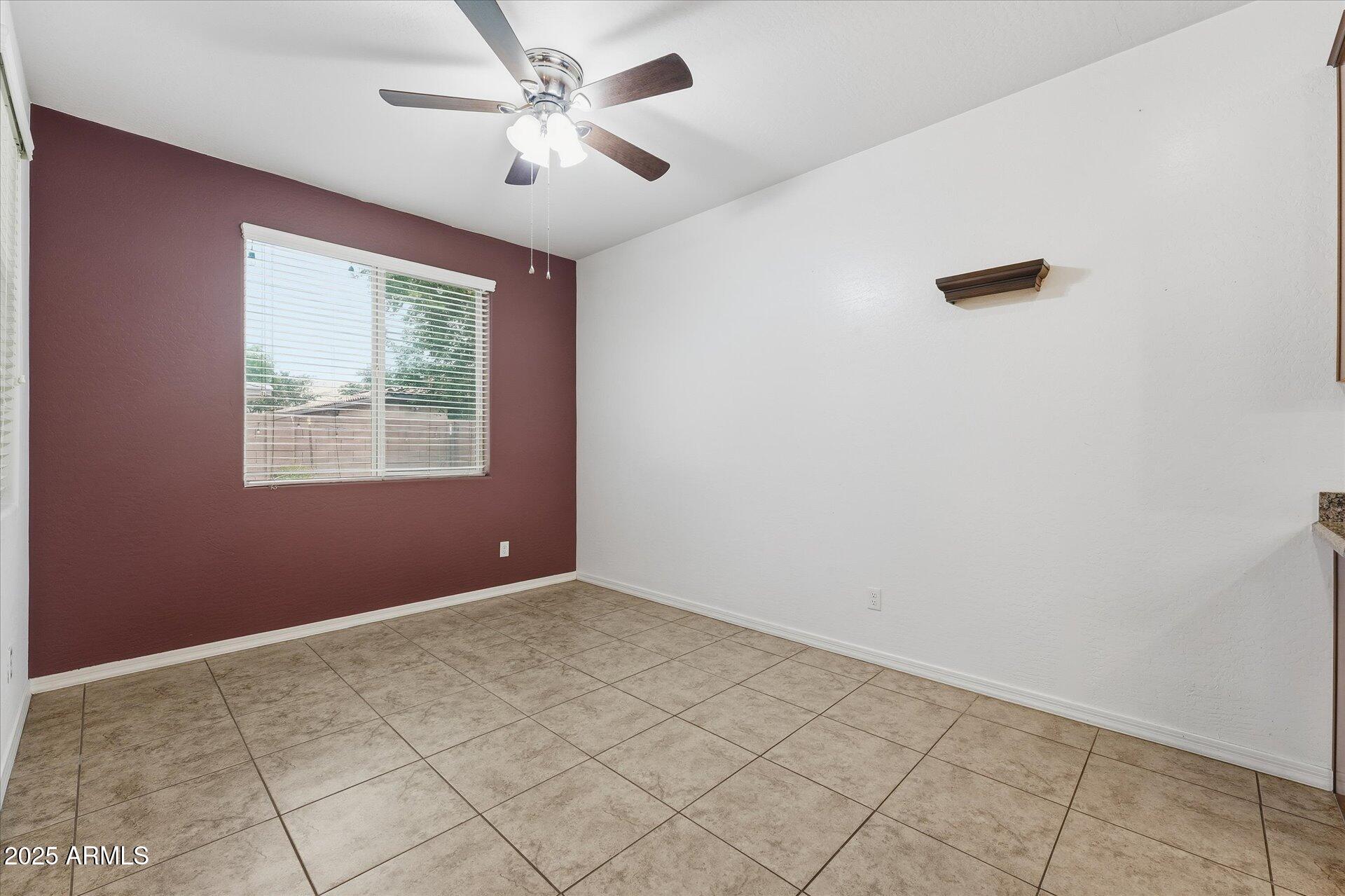 1520 E KINGBIRD Drive