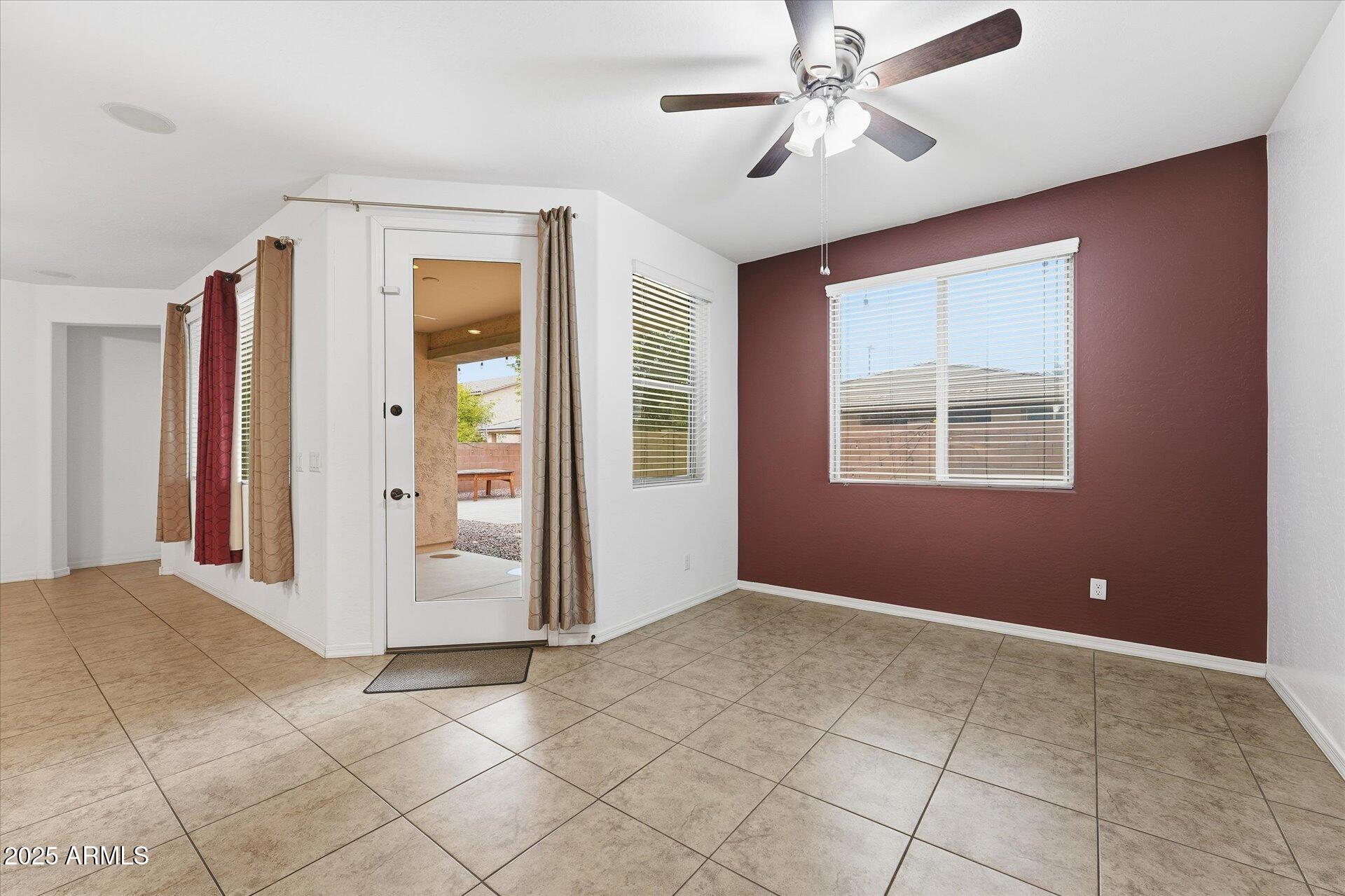 1520 E KINGBIRD Drive