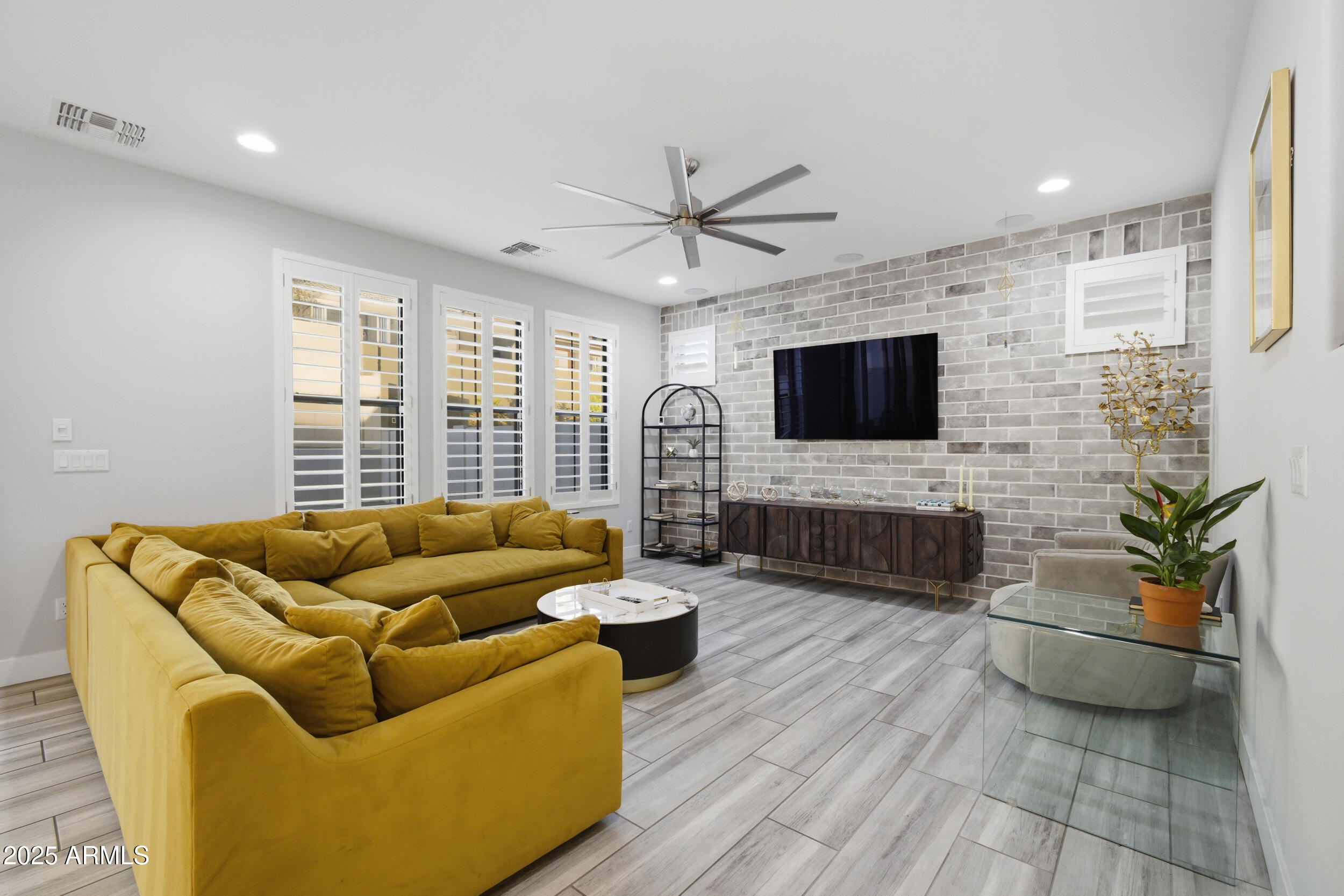 630 E Deer Creek Road