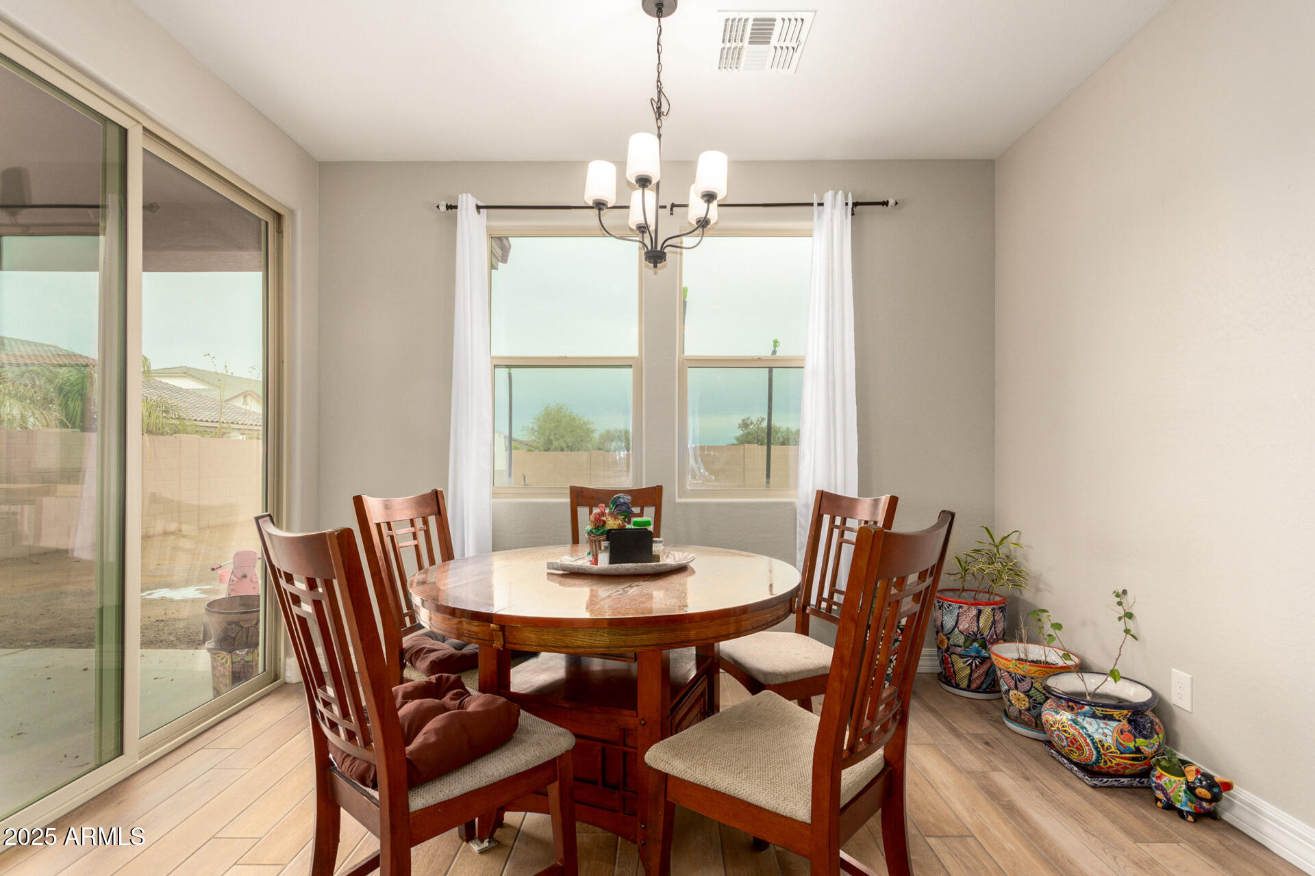 5126 W ROUNDHOUSE Road