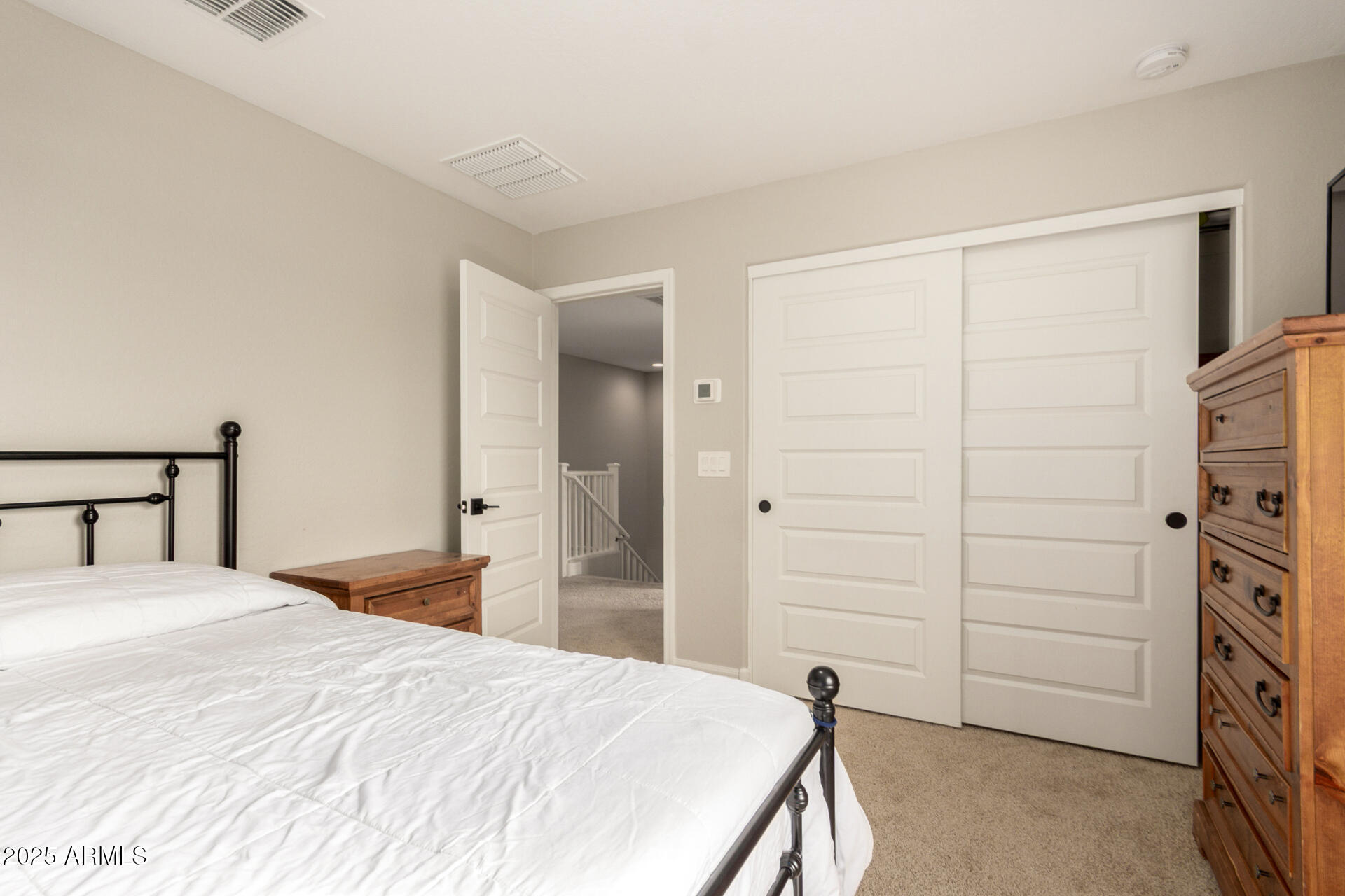 5126 W ROUNDHOUSE Road