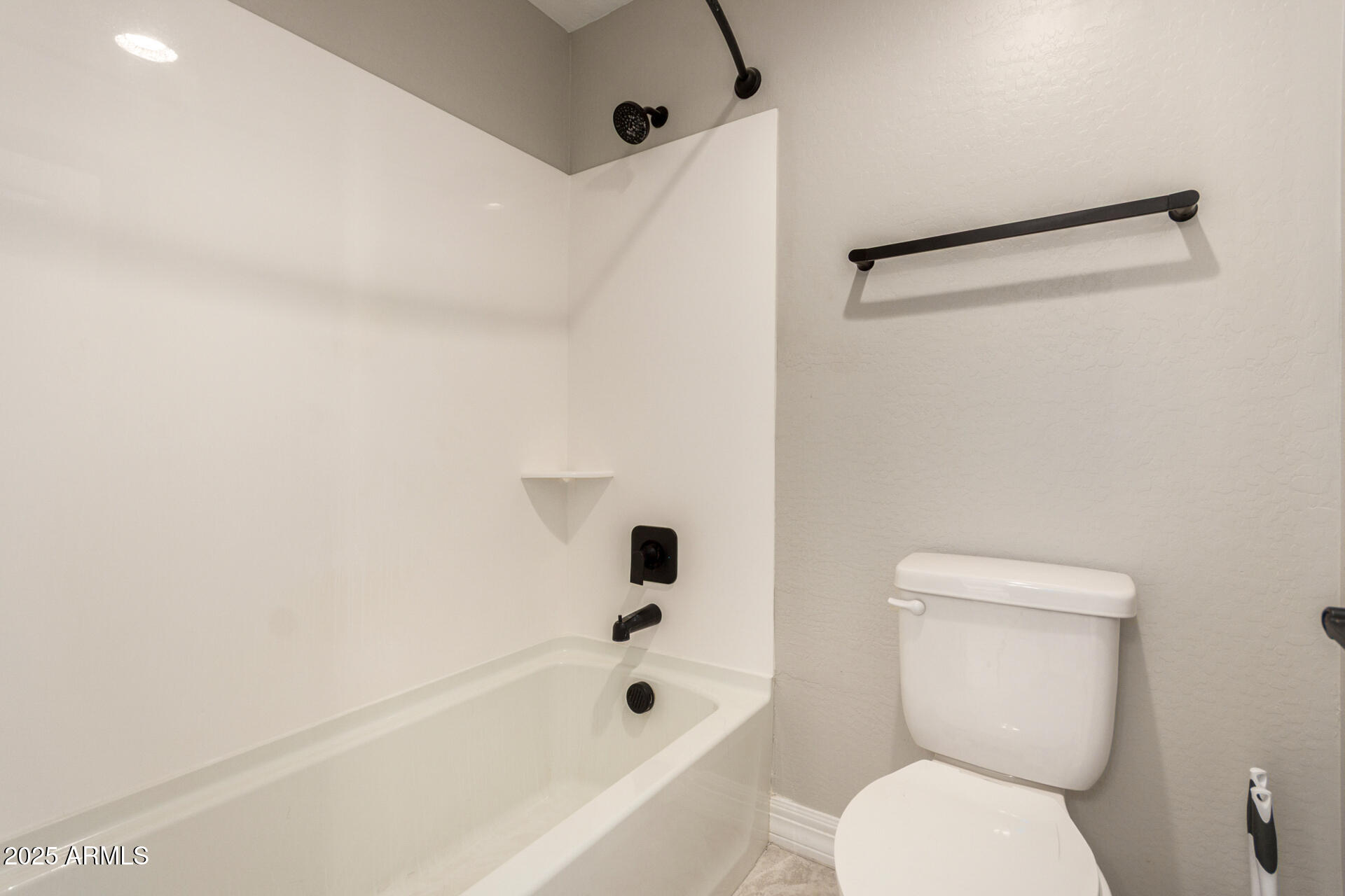 5126 W ROUNDHOUSE Road