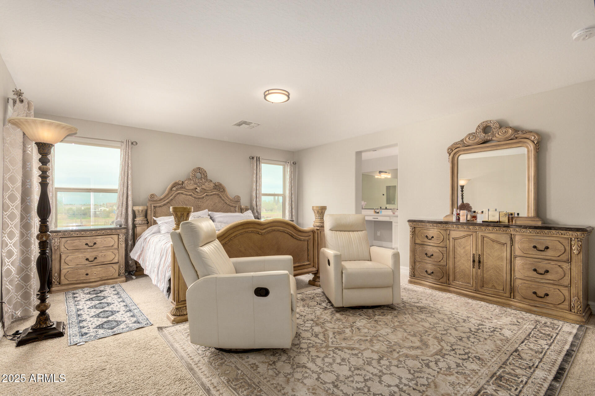 5126 W ROUNDHOUSE Road