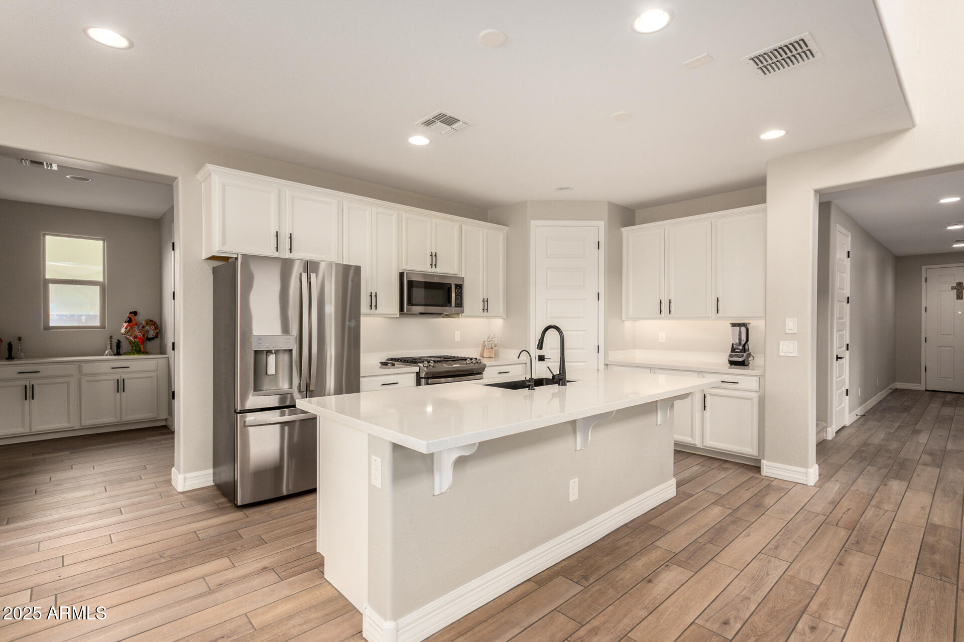 5126 W ROUNDHOUSE Road