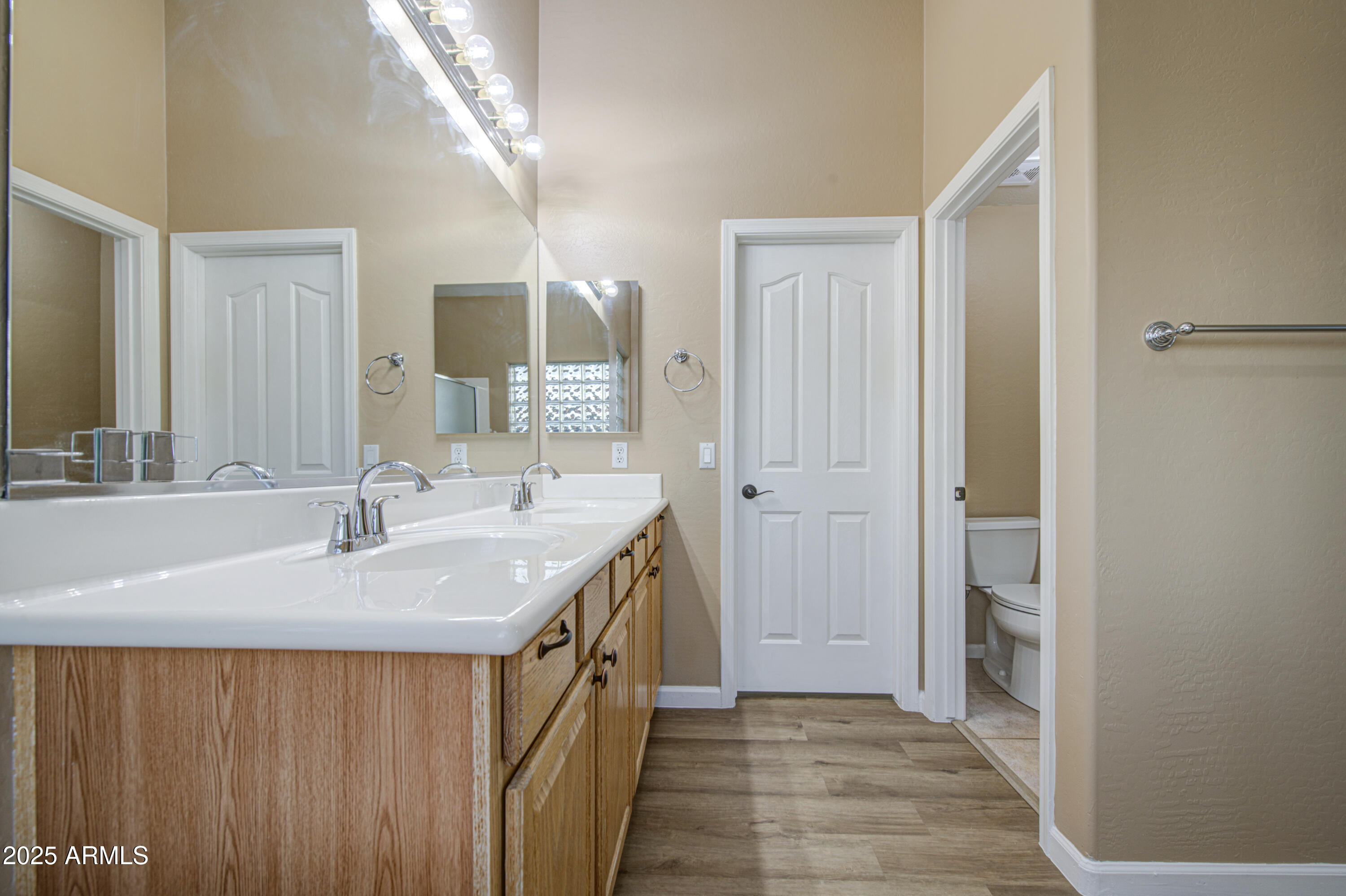 710 S ROANOKE Street