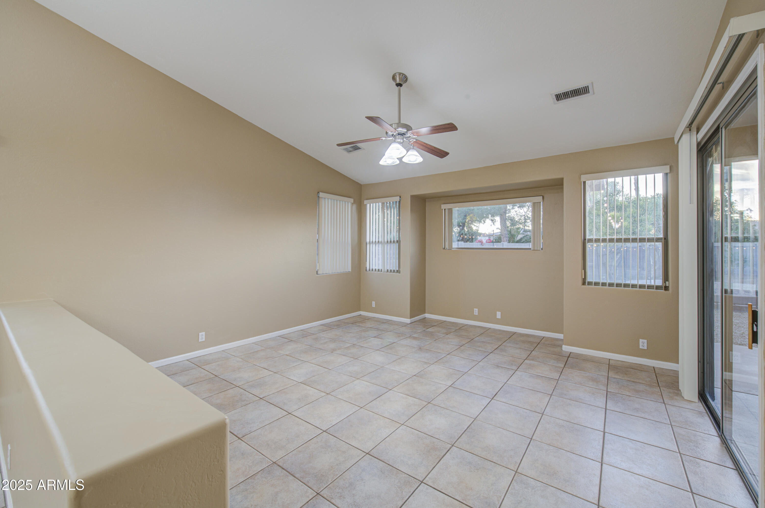 710 S ROANOKE Street