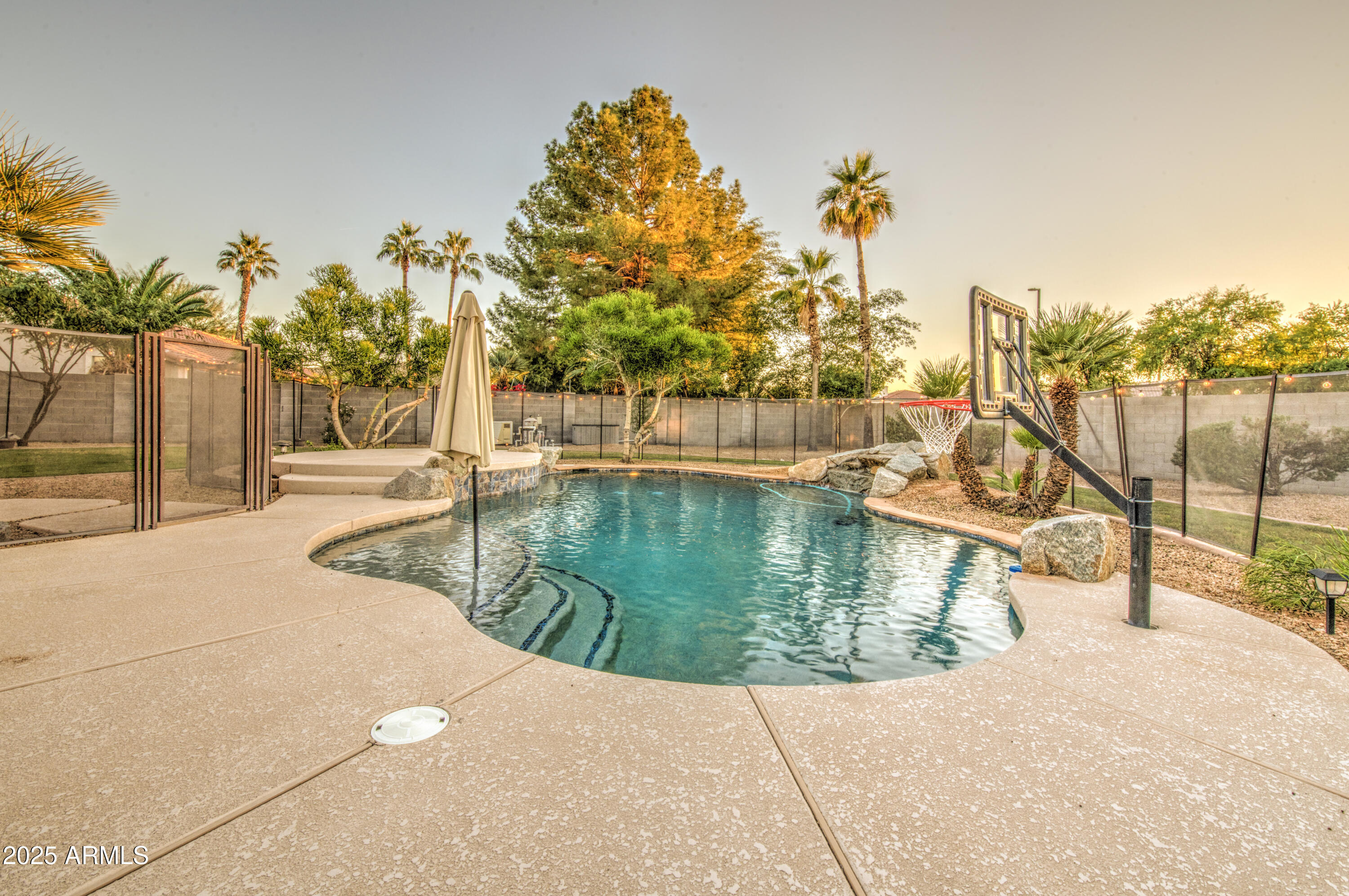 710 S ROANOKE Street