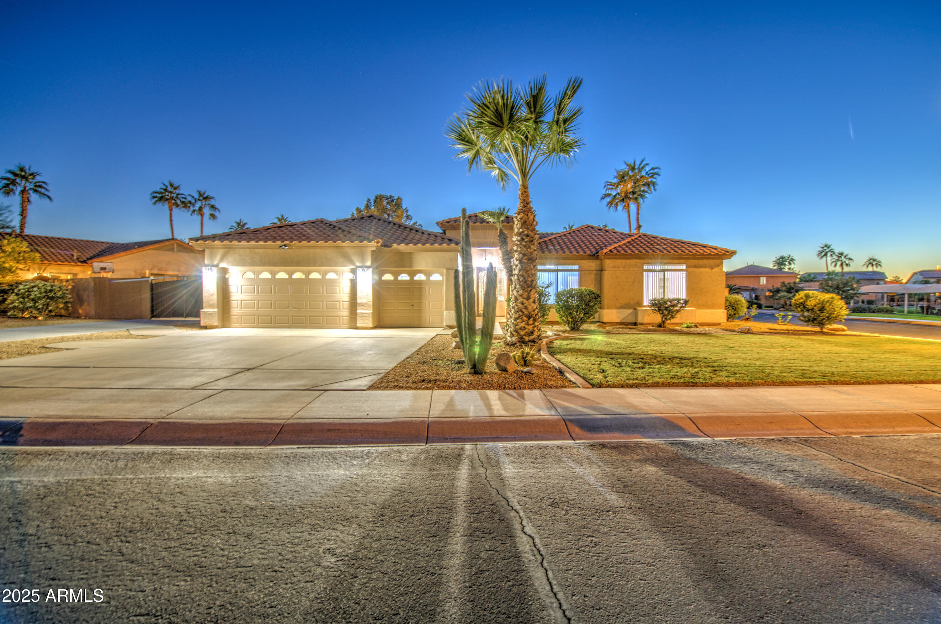 710 S ROANOKE Street