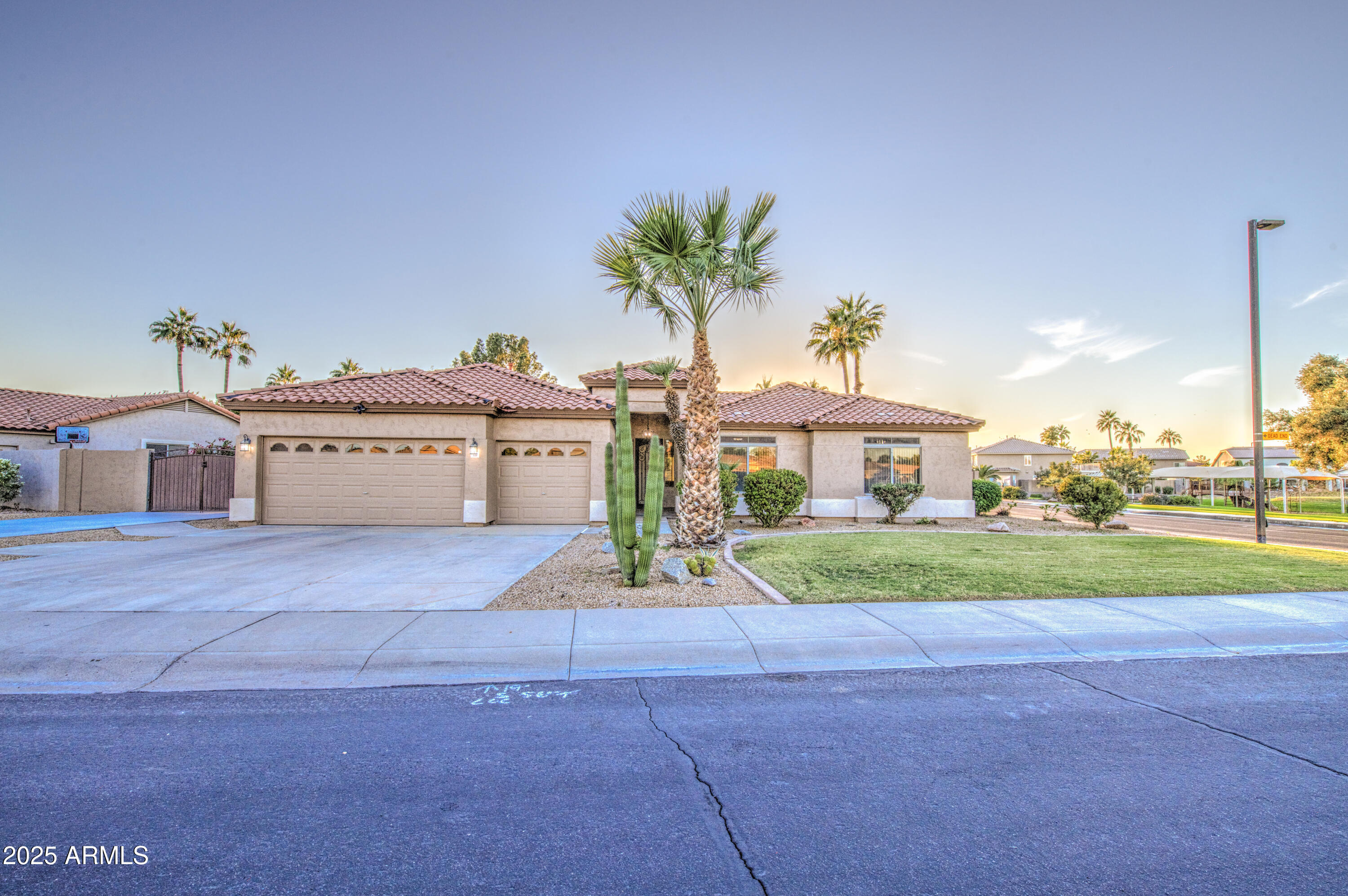 710 S ROANOKE Street