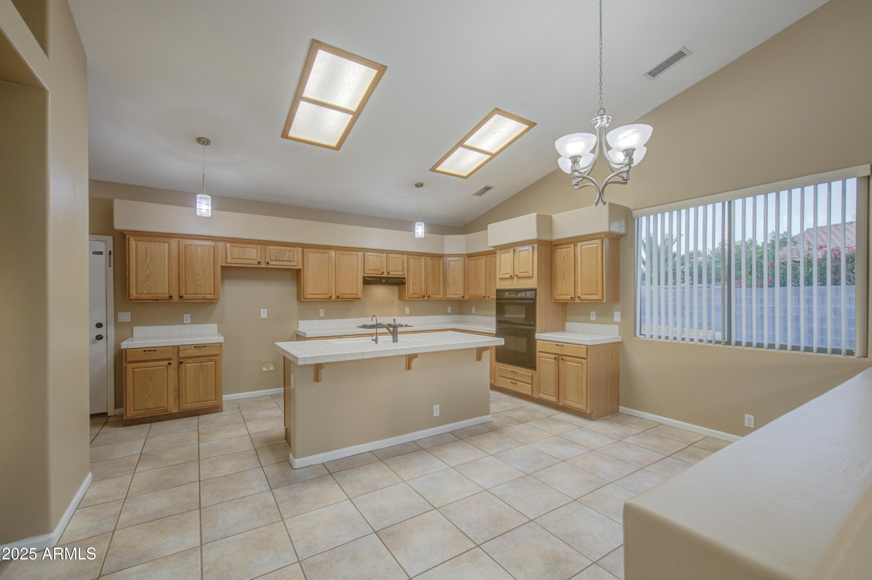 710 S ROANOKE Street