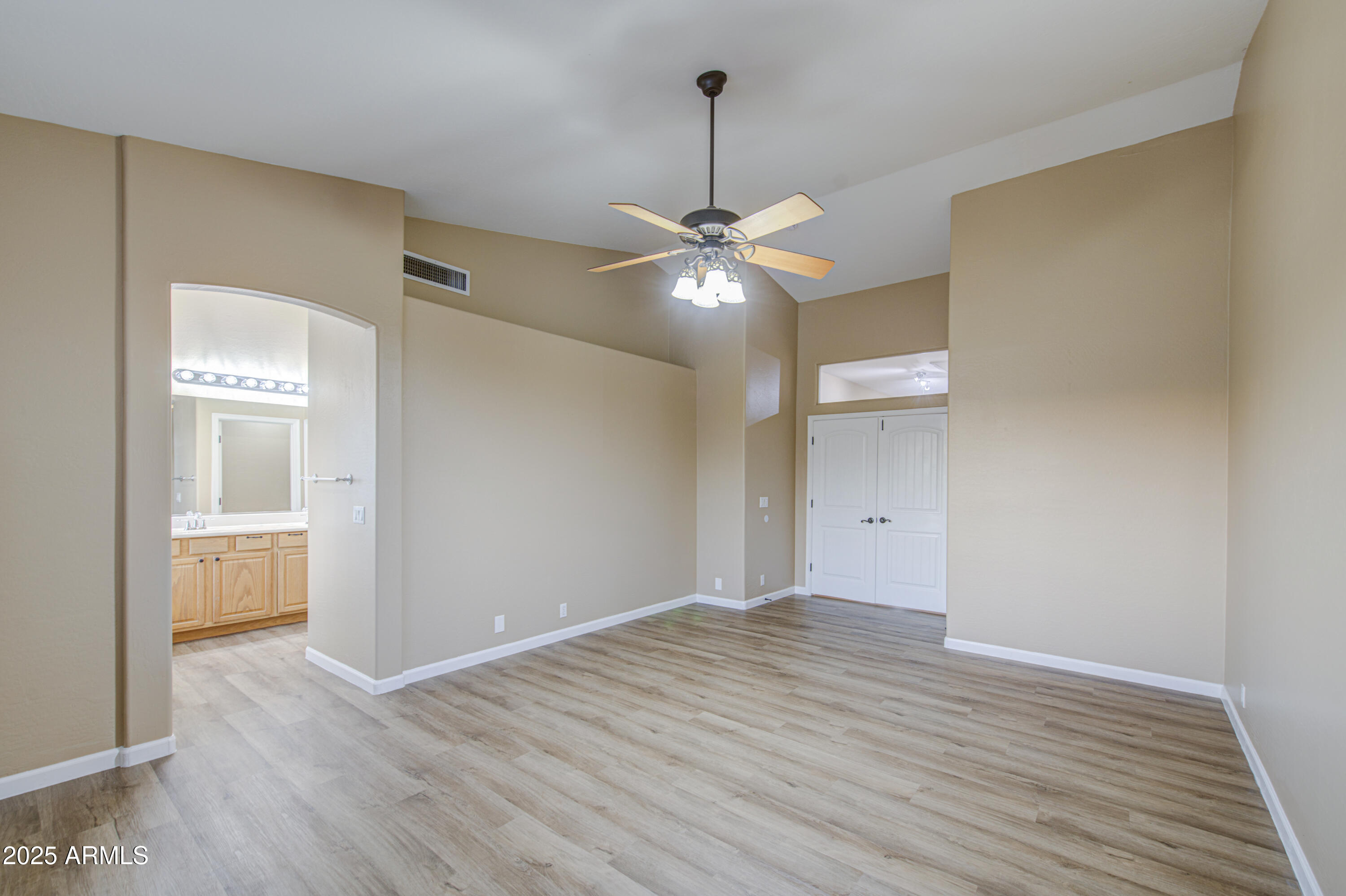 710 S ROANOKE Street