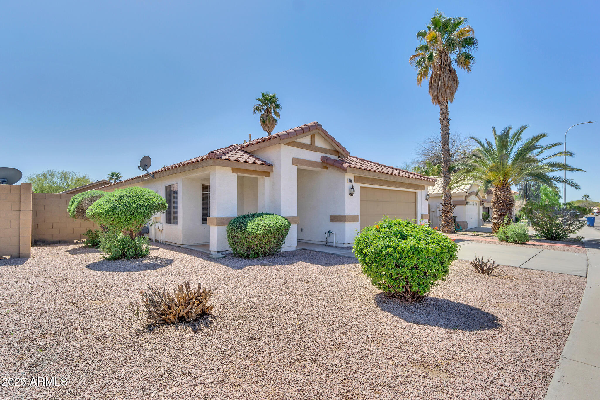 2401 E DERRINGER Way W