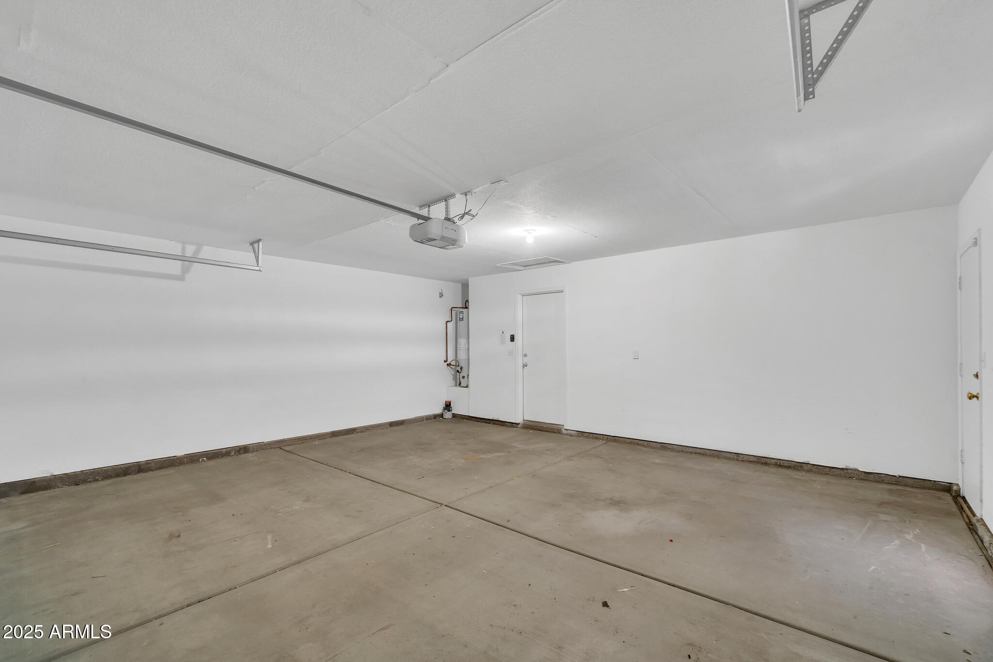 2401 E DERRINGER Way W