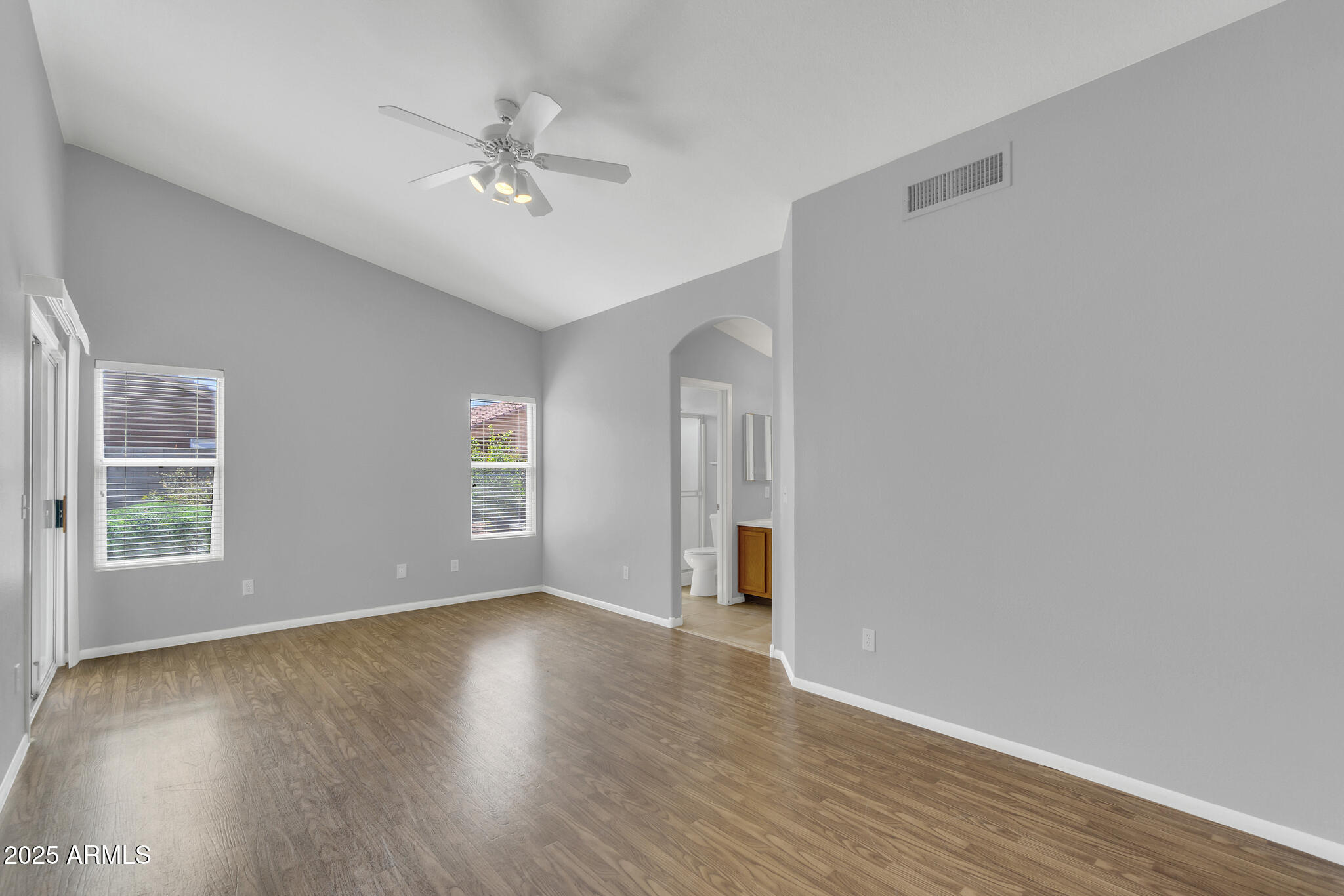 2401 E DERRINGER Way W