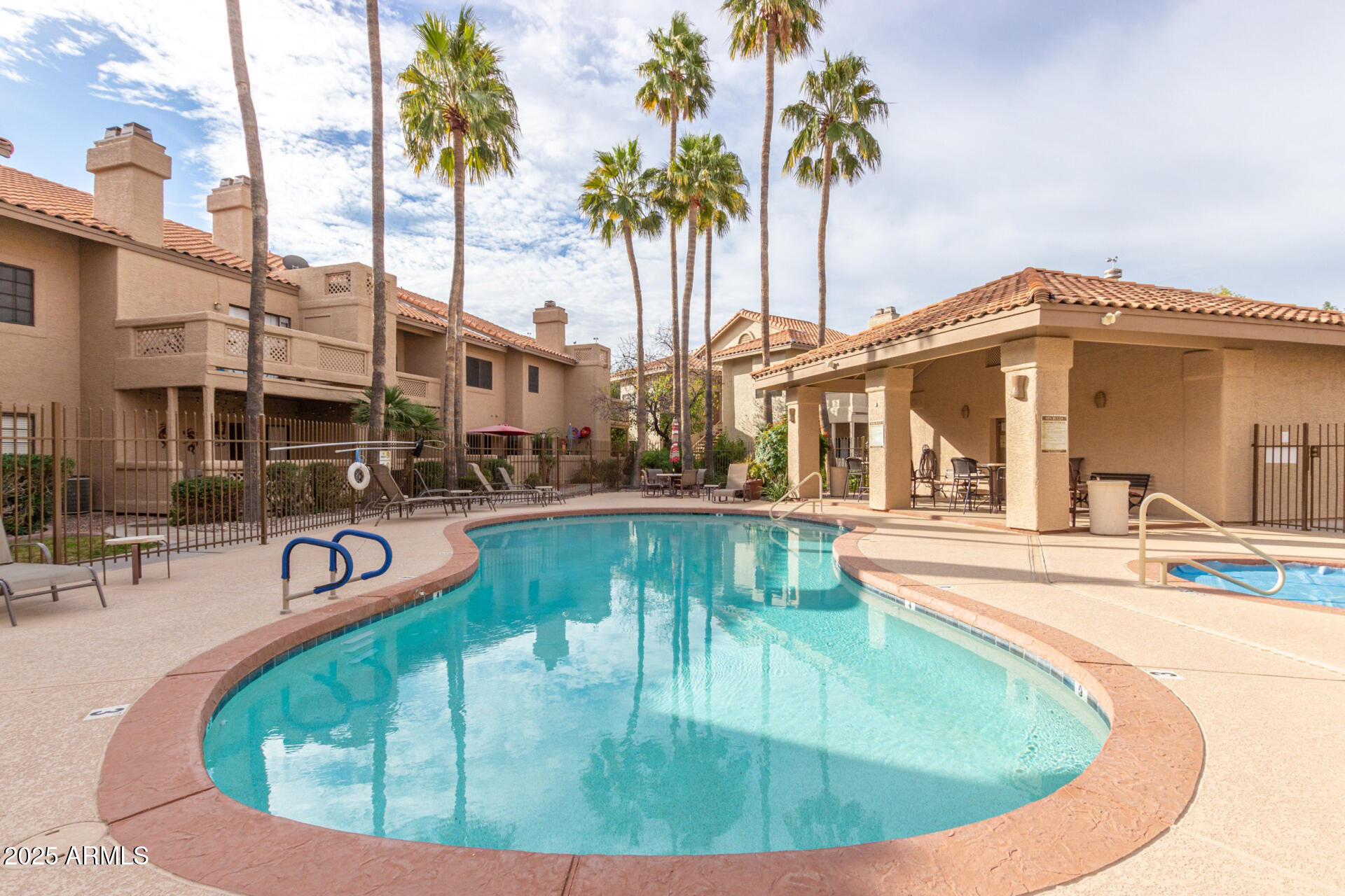 930 N MESA Drive Unit: 1092