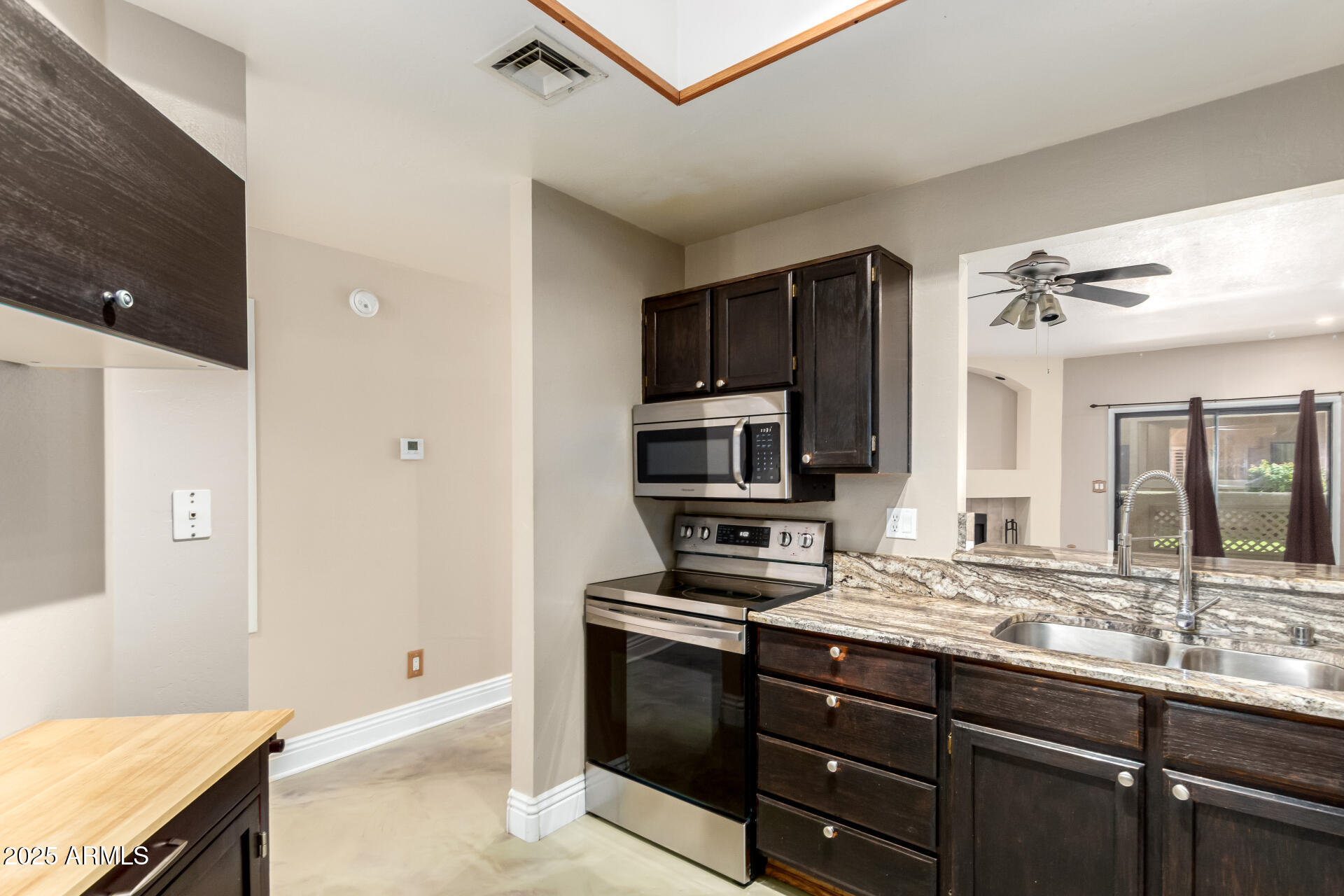 930 N MESA Drive Unit: 1092