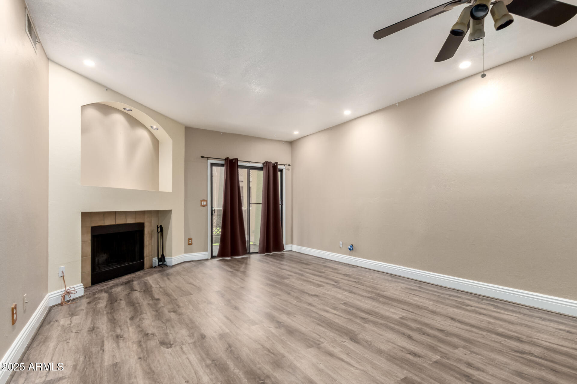 930 N MESA Drive Unit: 1092
