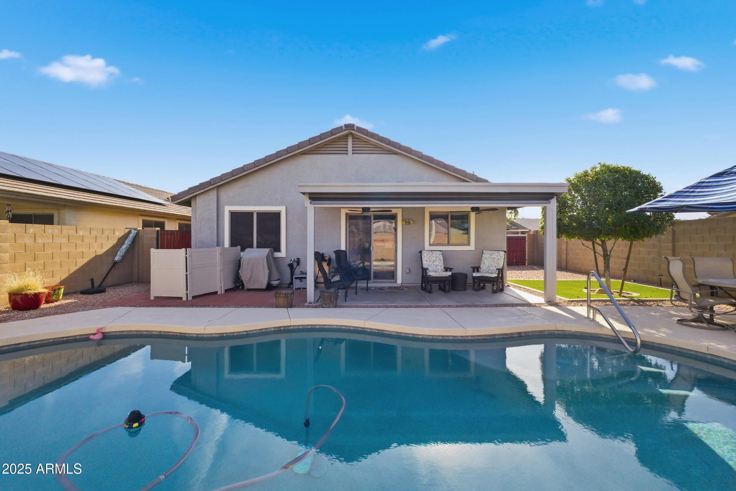 2046 W Appaloosa Way