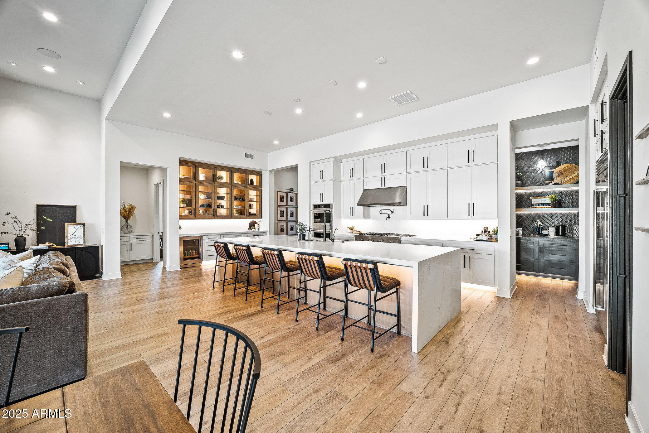 20546 E INDIANA Avenue