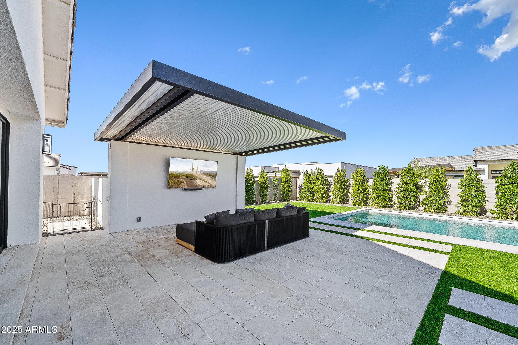 20546 E INDIANA Avenue