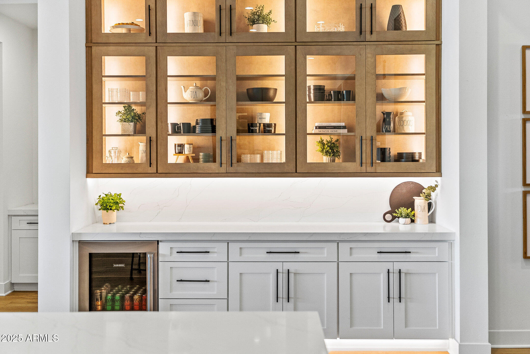 20546 E INDIANA Avenue