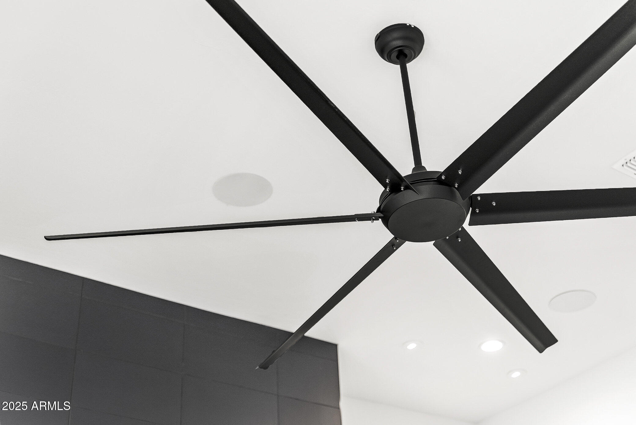 20546 E INDIANA Avenue