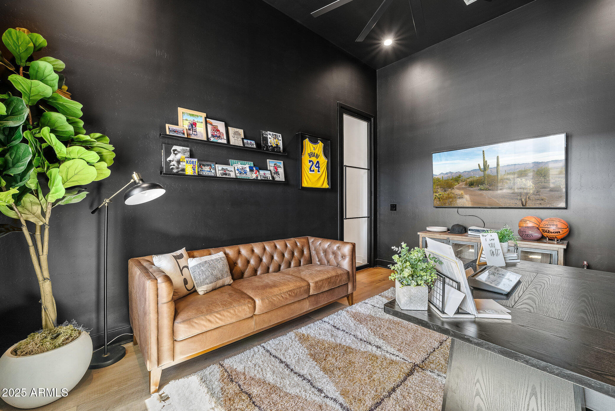 20546 E INDIANA Avenue