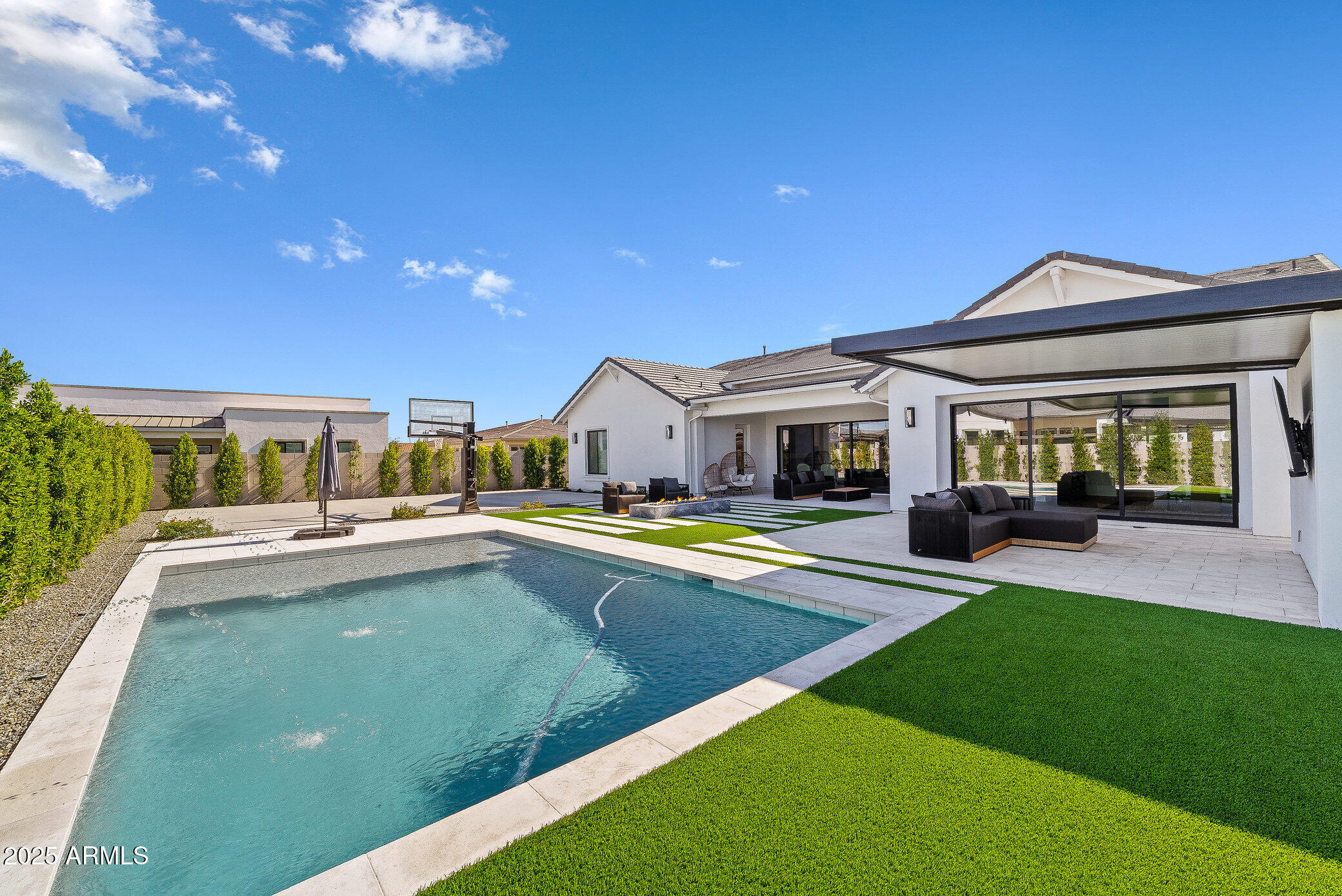 20546 E INDIANA Avenue