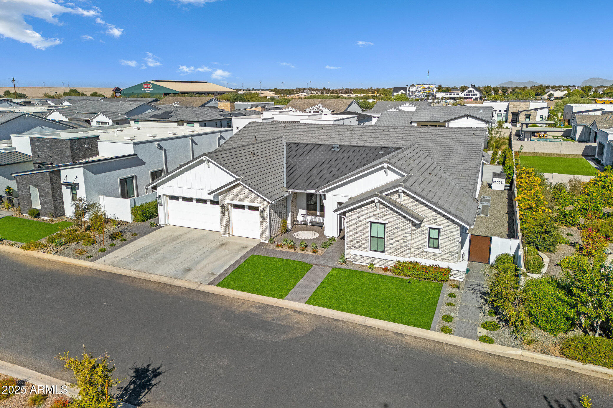 20546 E INDIANA Avenue