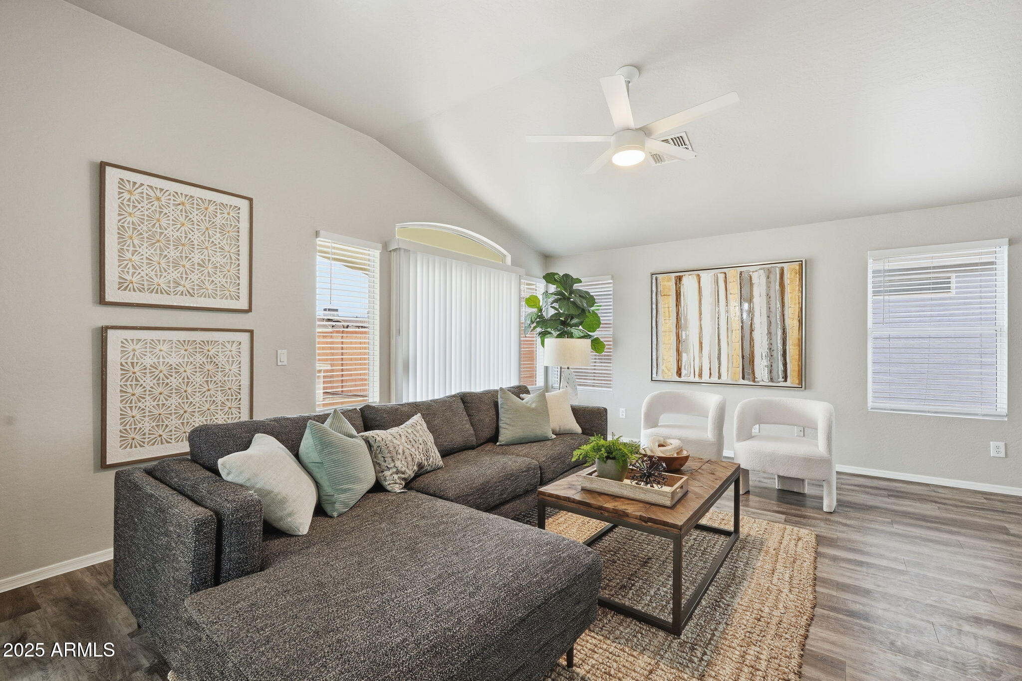 2624 E ANDERSON Drive