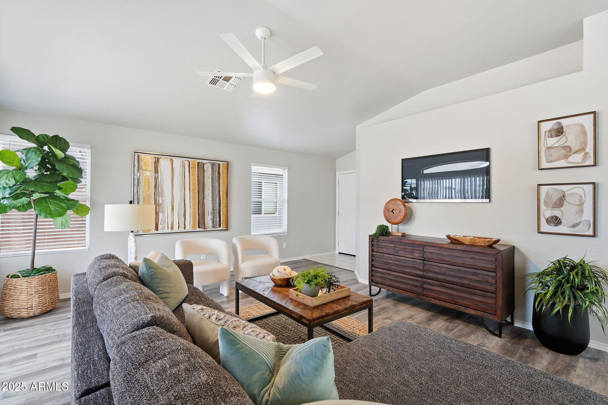 2624 E ANDERSON Drive