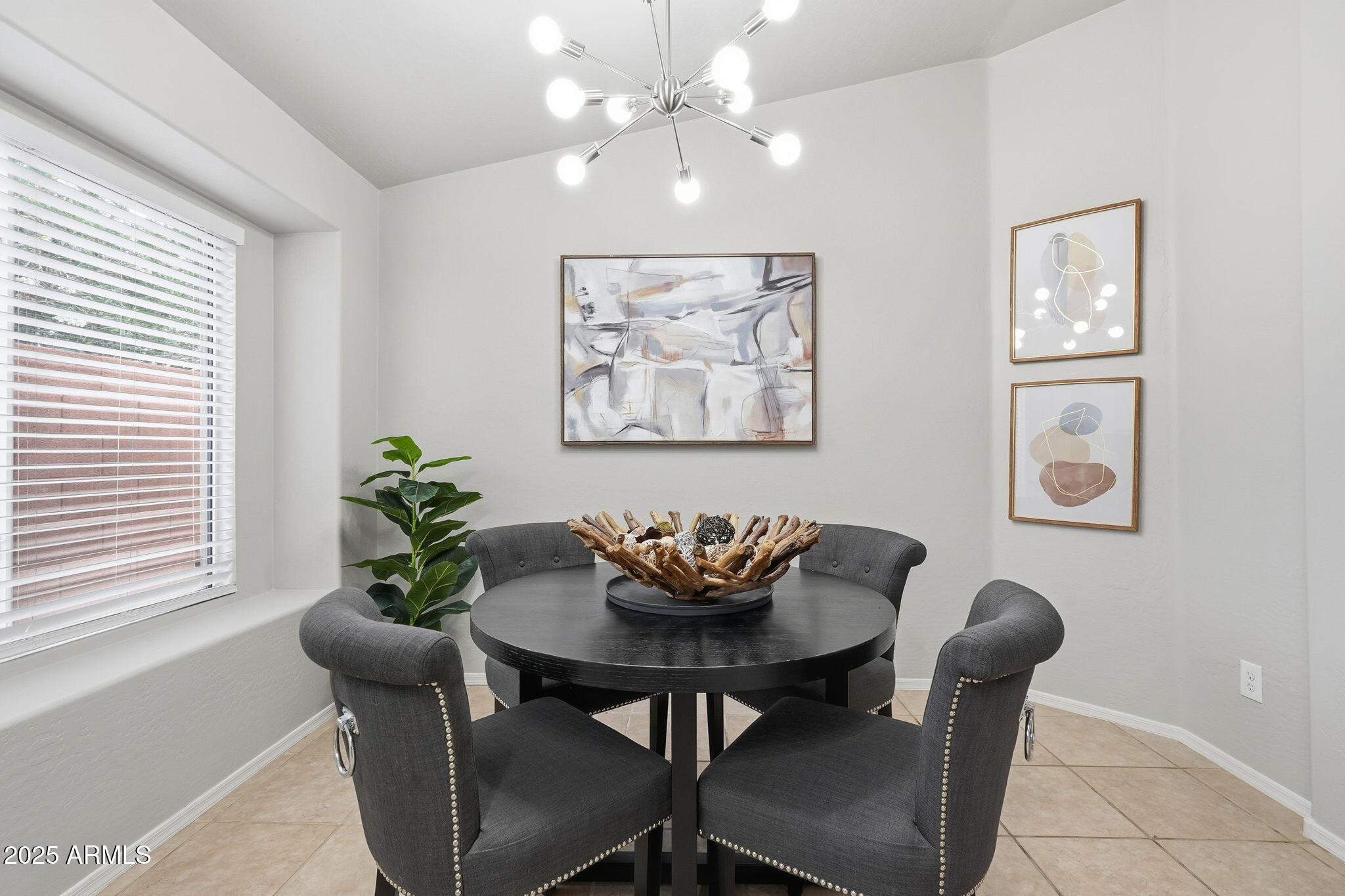 2624 E ANDERSON Drive