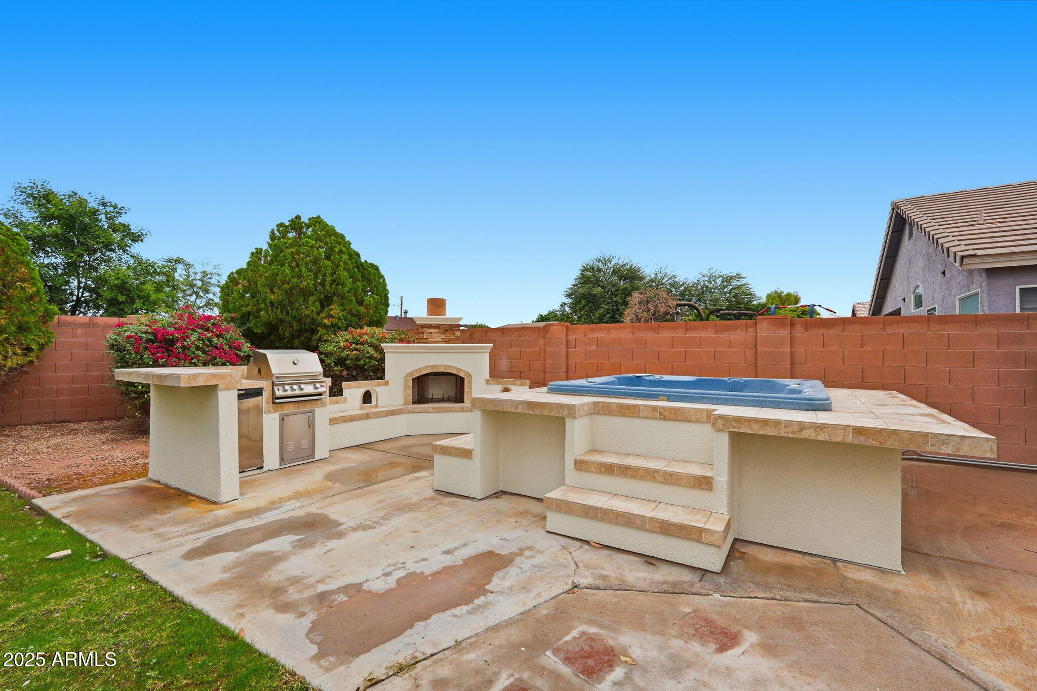 2624 E ANDERSON Drive