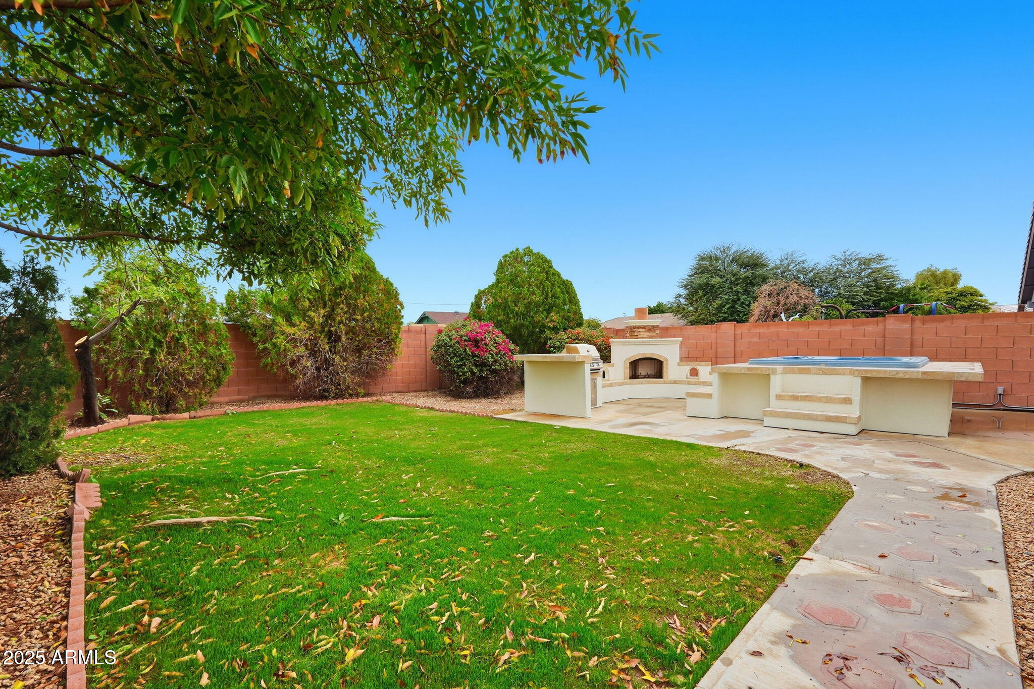 2624 E ANDERSON Drive