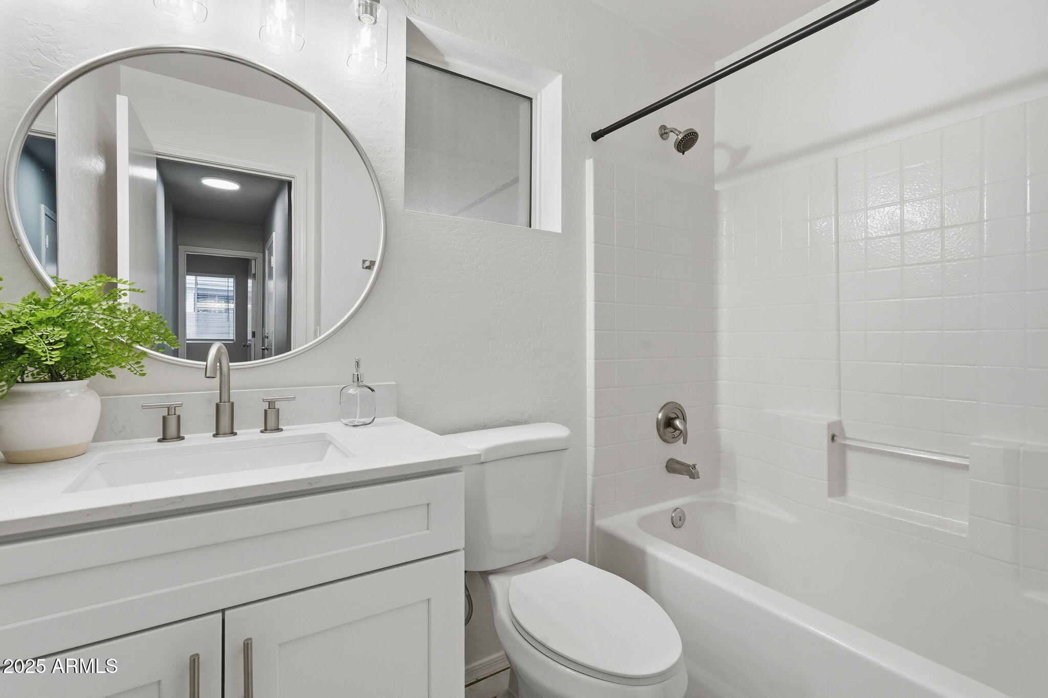 2624 E ANDERSON Drive