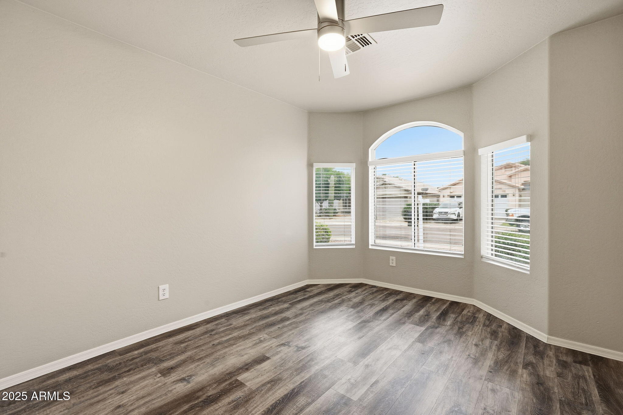 2624 E ANDERSON Drive