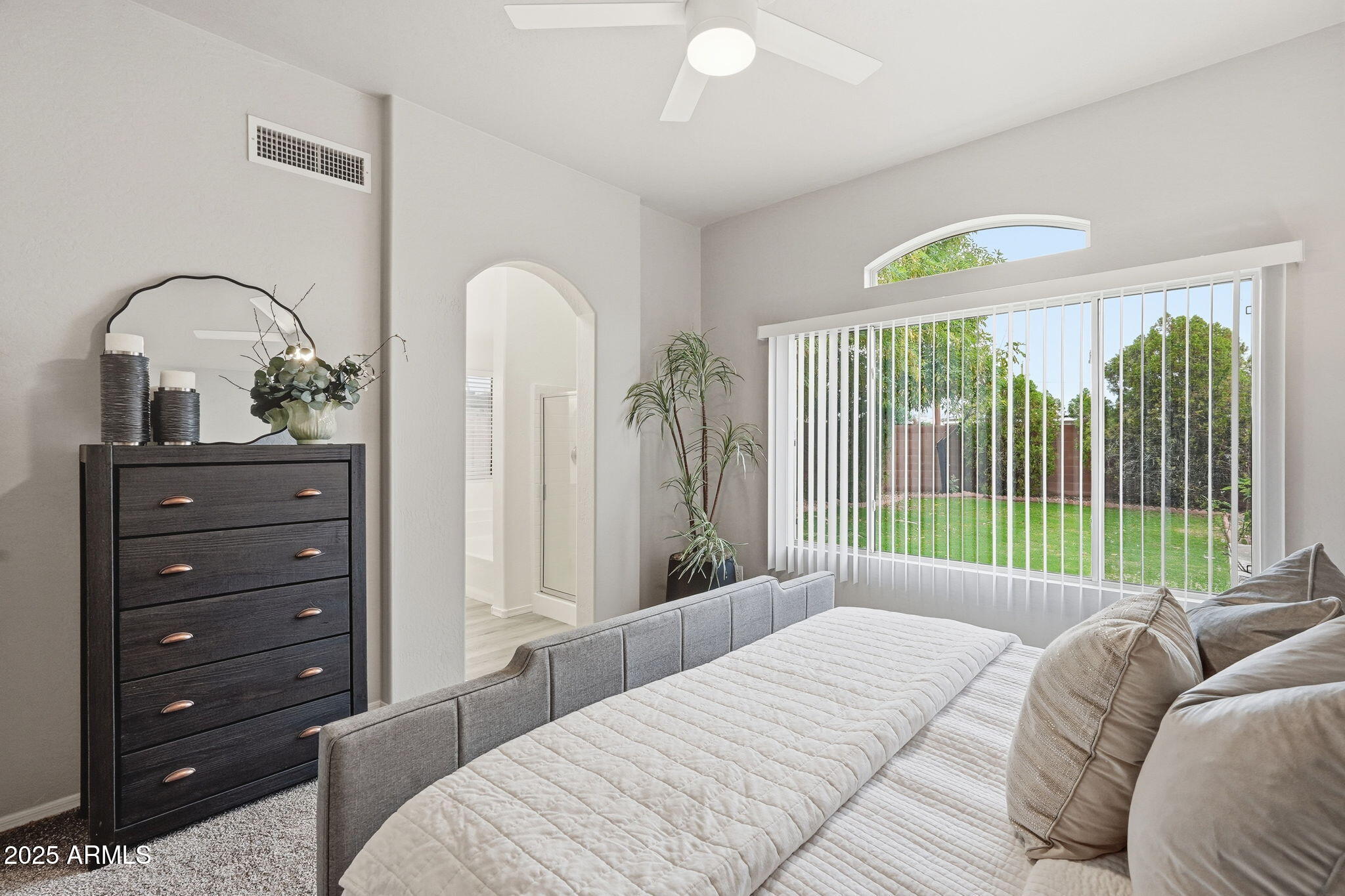 2624 E ANDERSON Drive