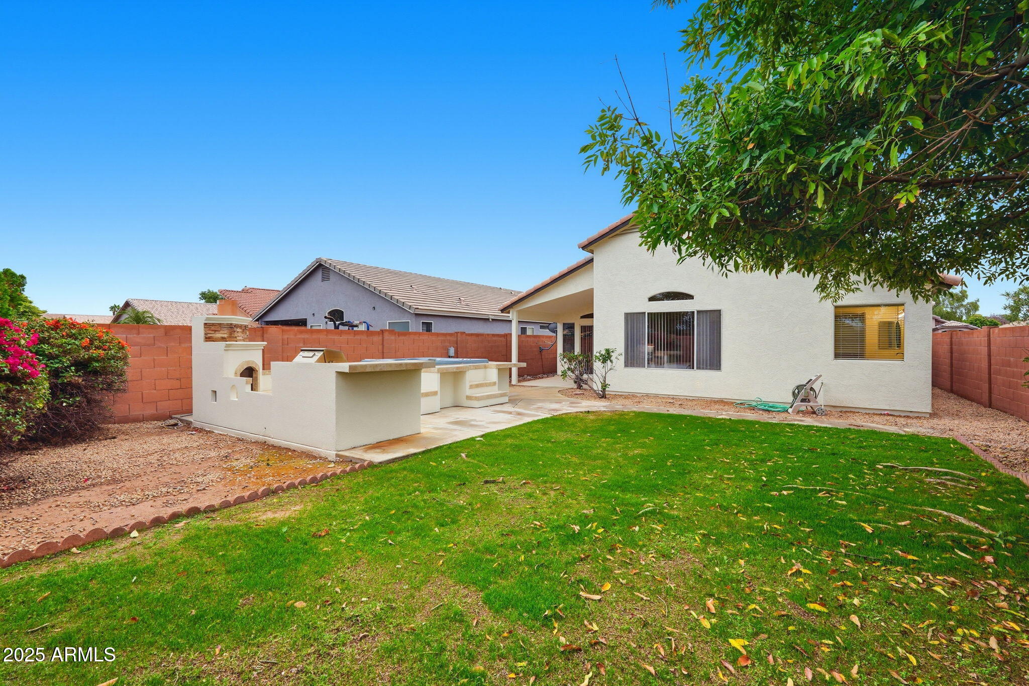 2624 E ANDERSON Drive