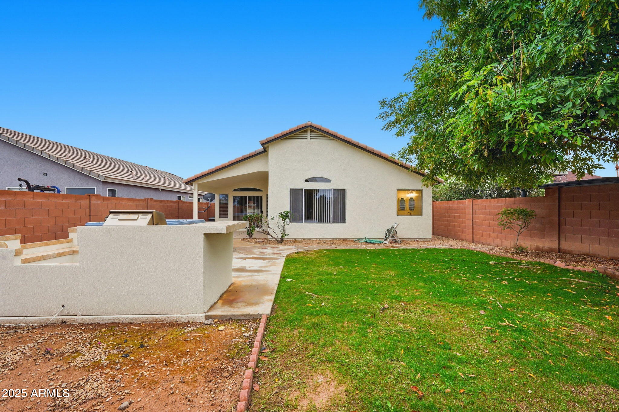 2624 E ANDERSON Drive