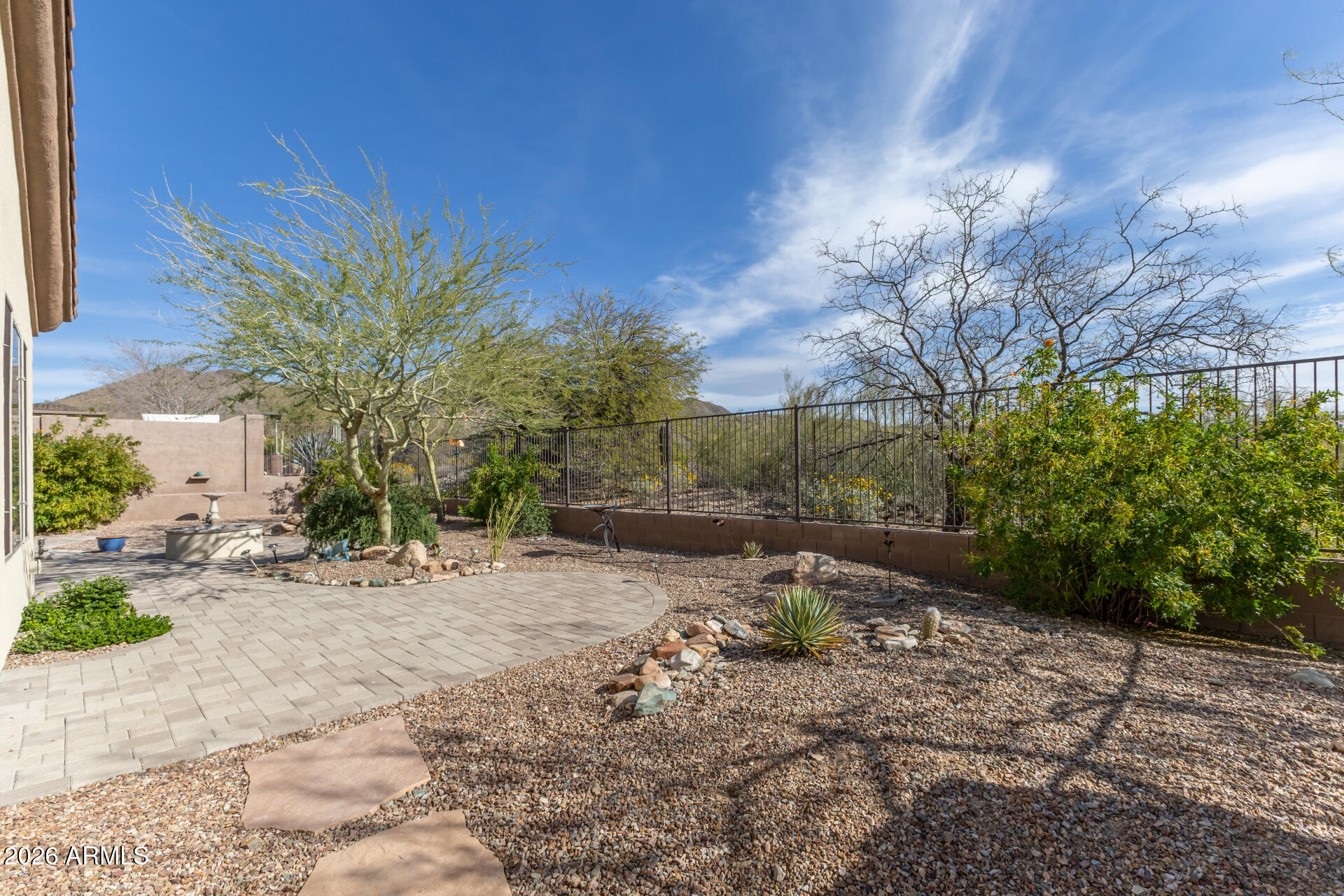 41819 N IRON HORSE Court