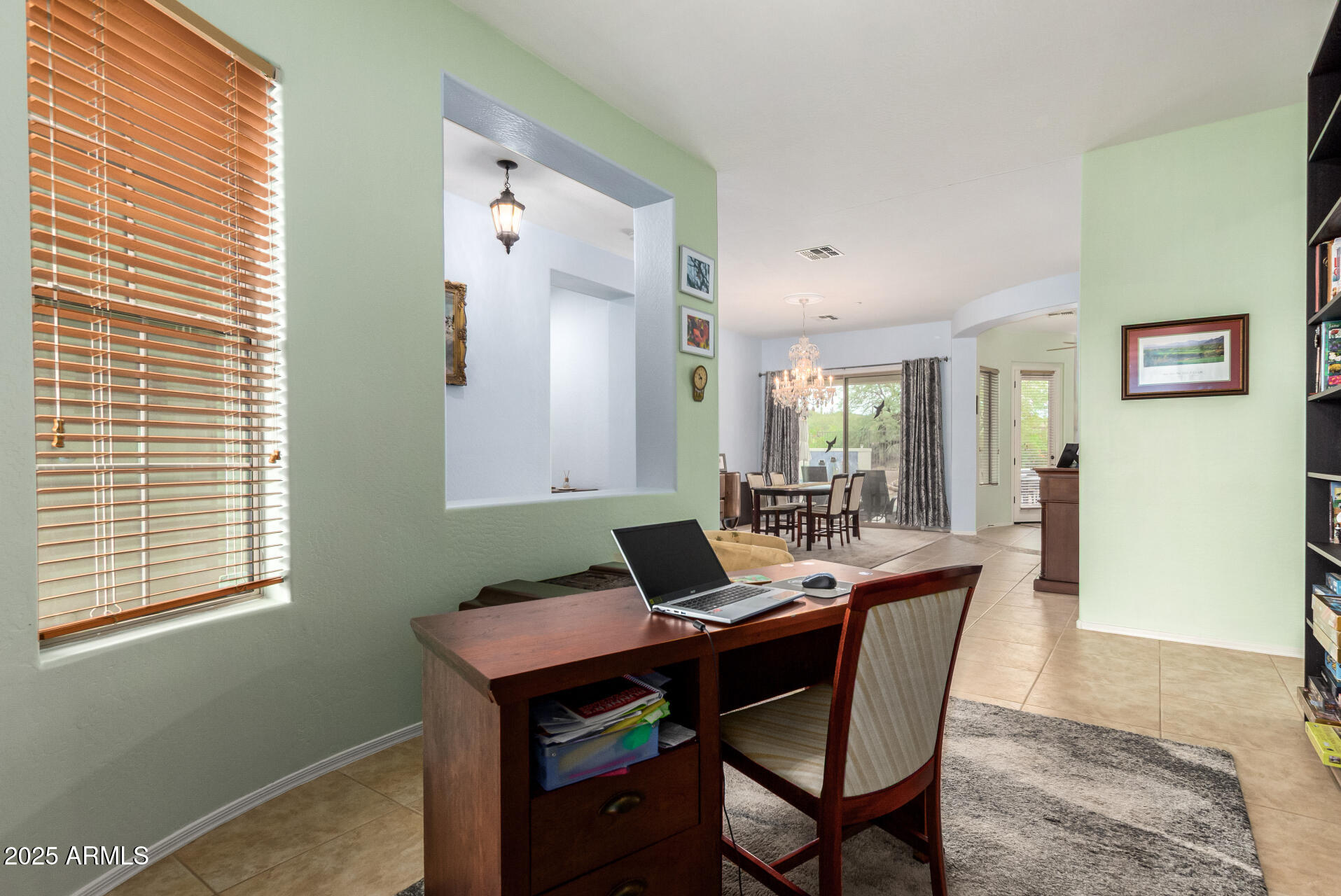 41819 N IRON HORSE Court