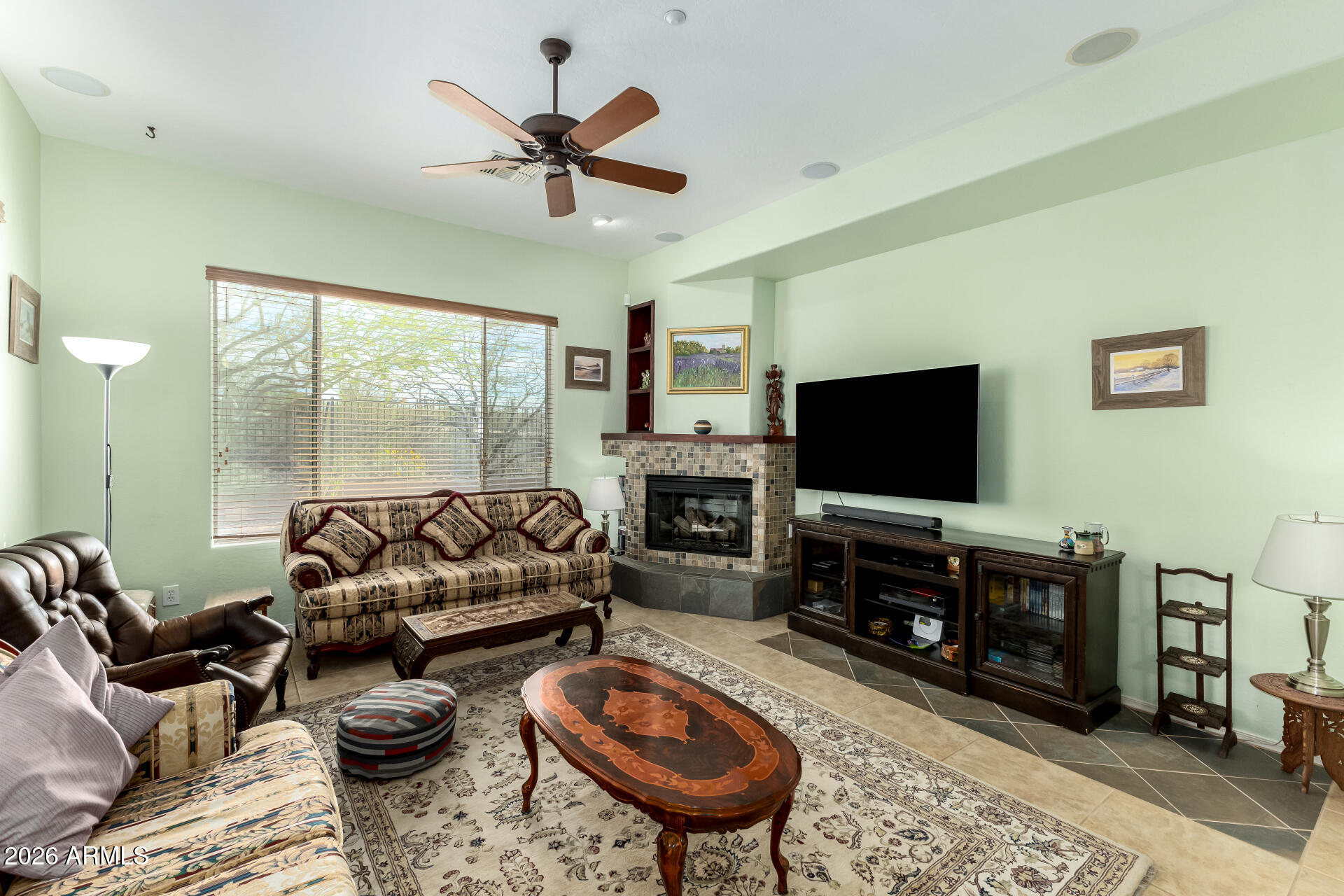 41819 N IRON HORSE Court