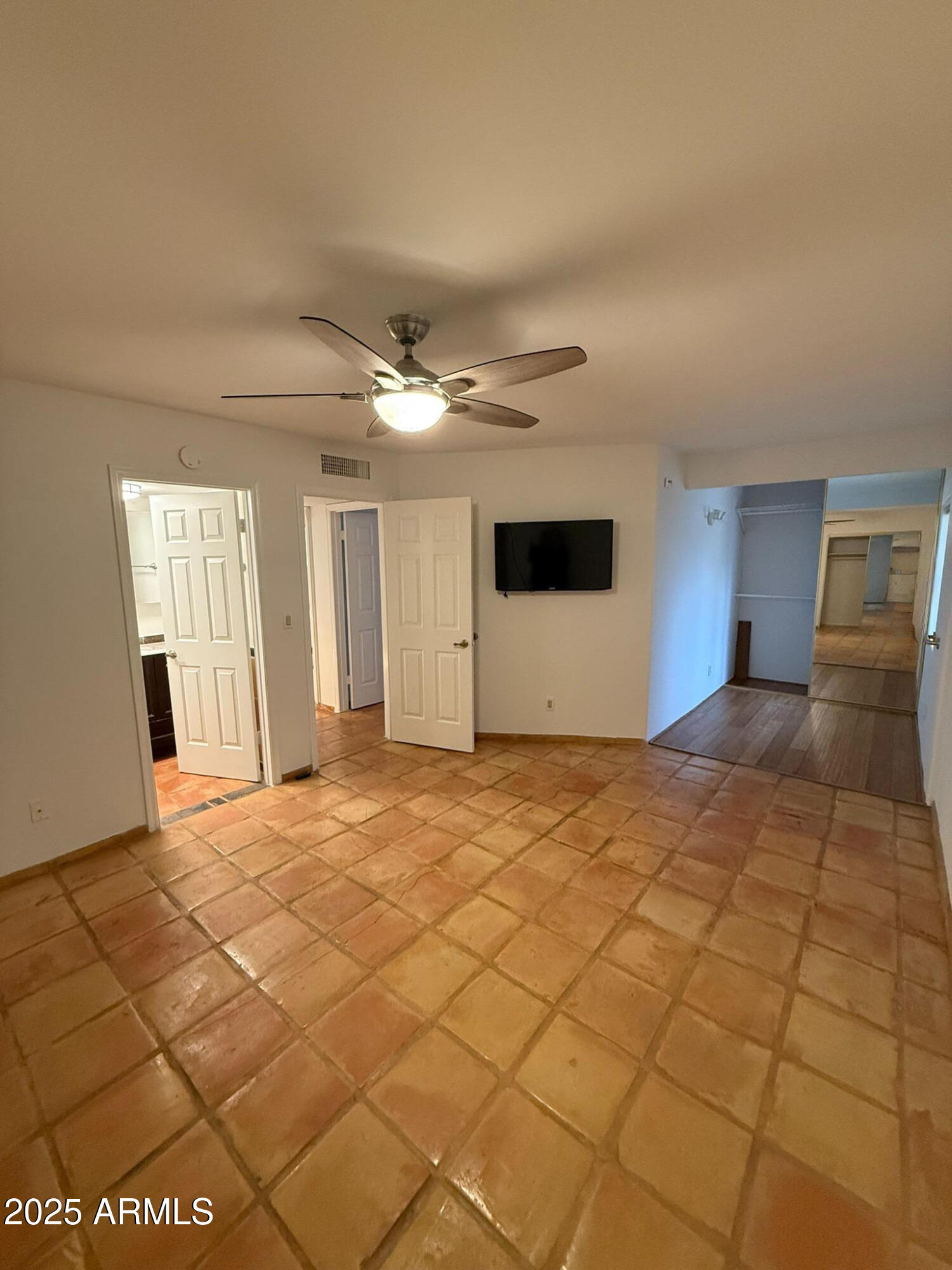 10854 E YUCCA Street